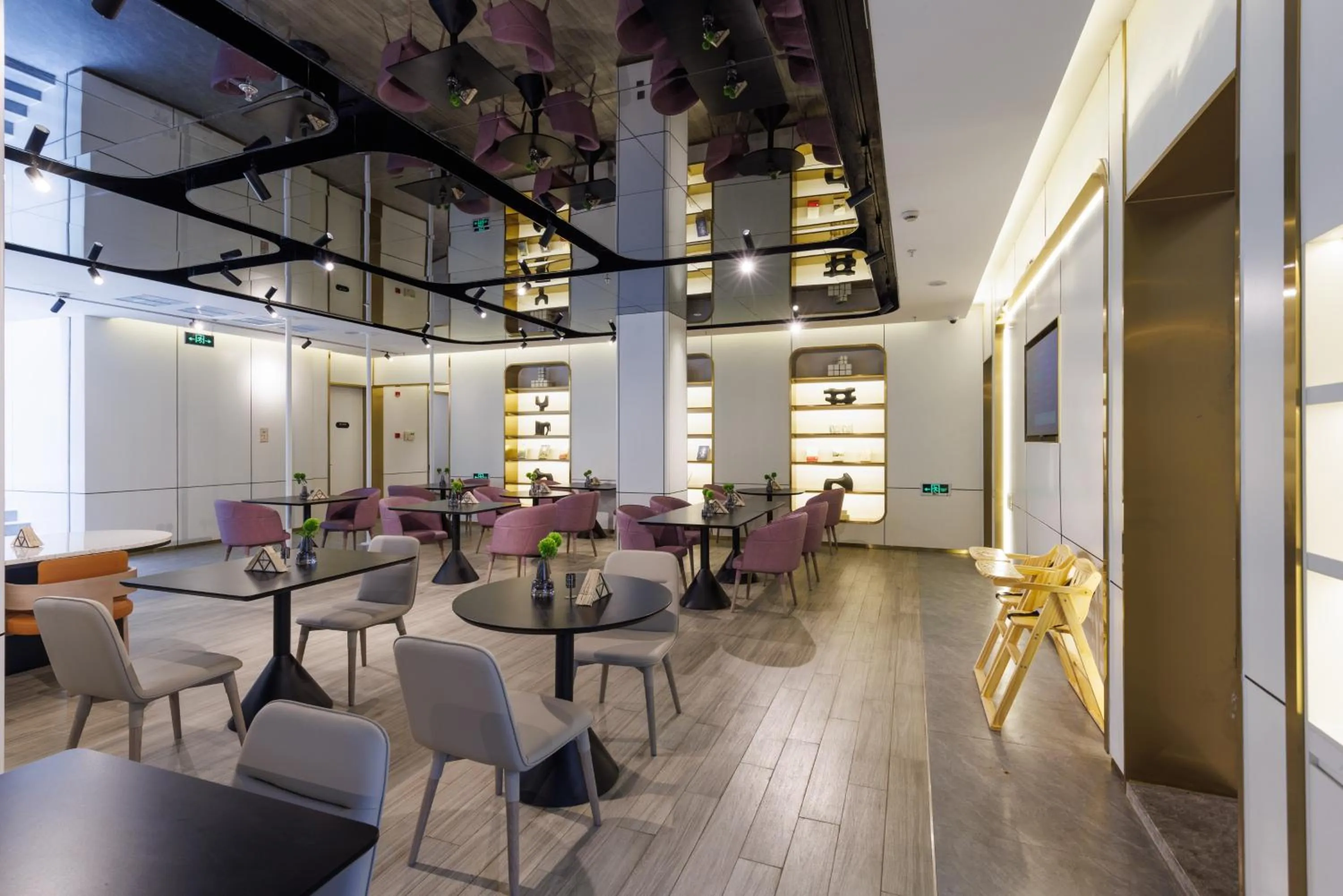 Breakfast in Atour Light Hotel Zhuguang Road Hongqiao National Exhibition and Convention Center