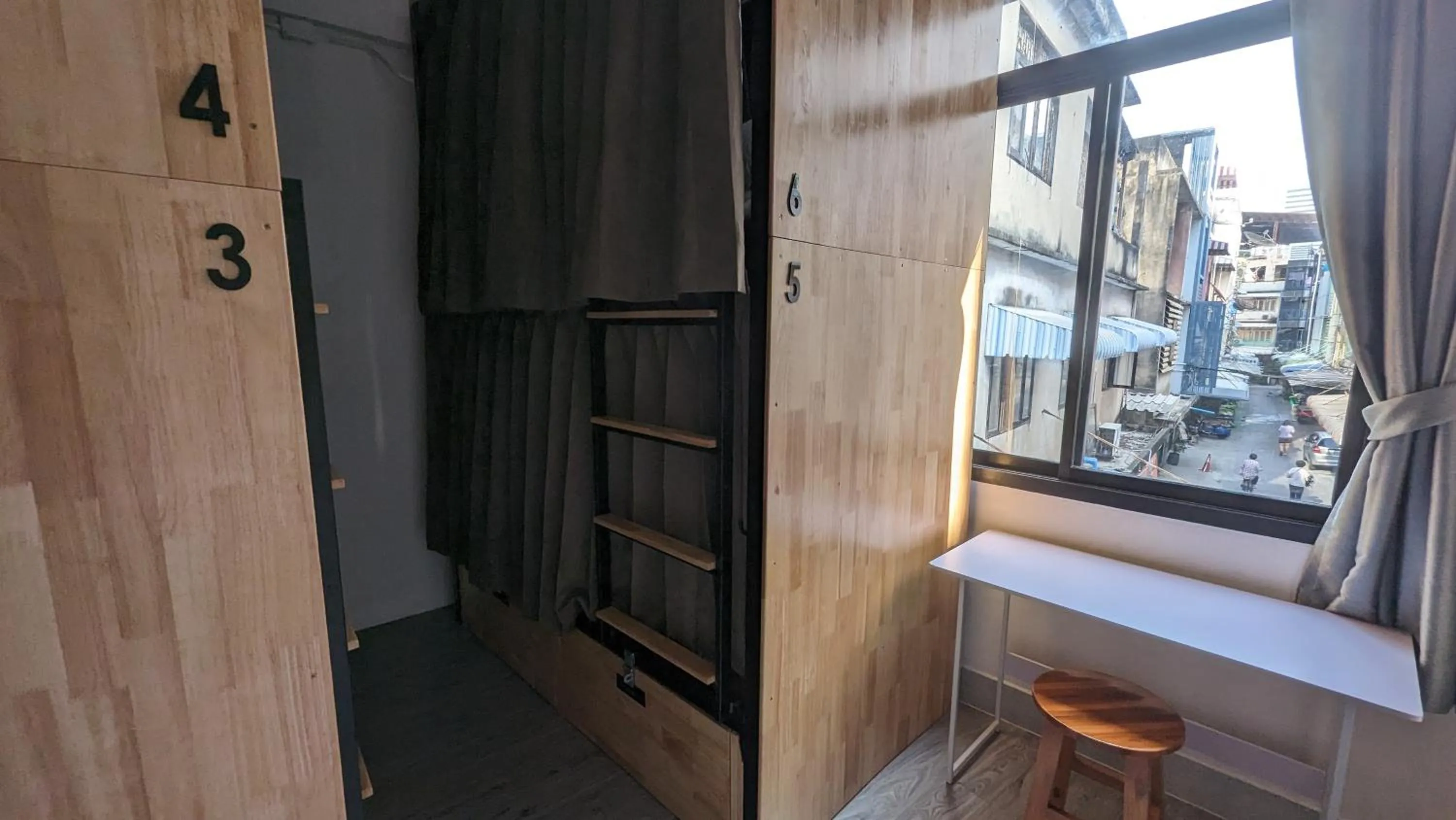 Bed in Urban Jungle Social