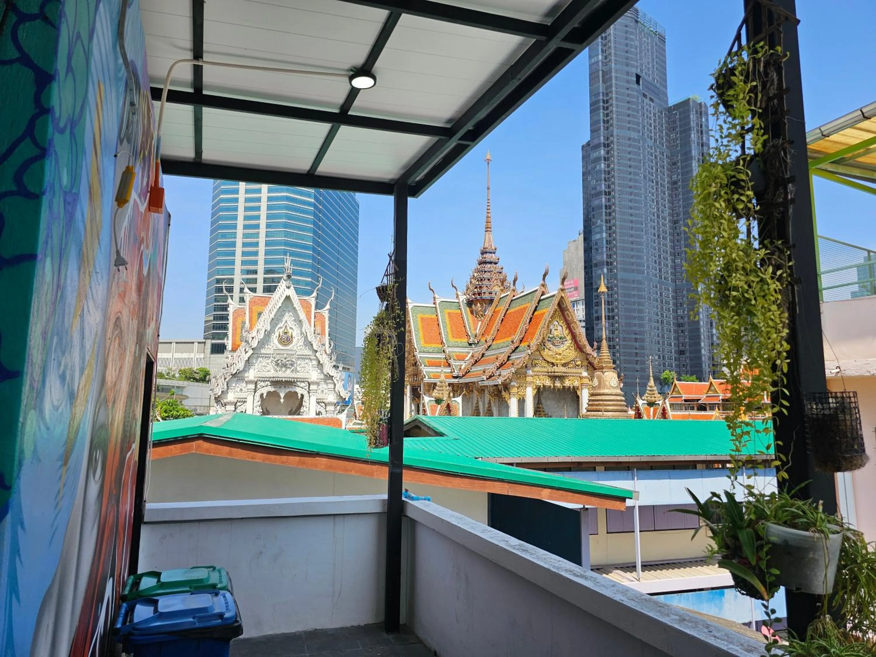 City view in Urban Jungle Social