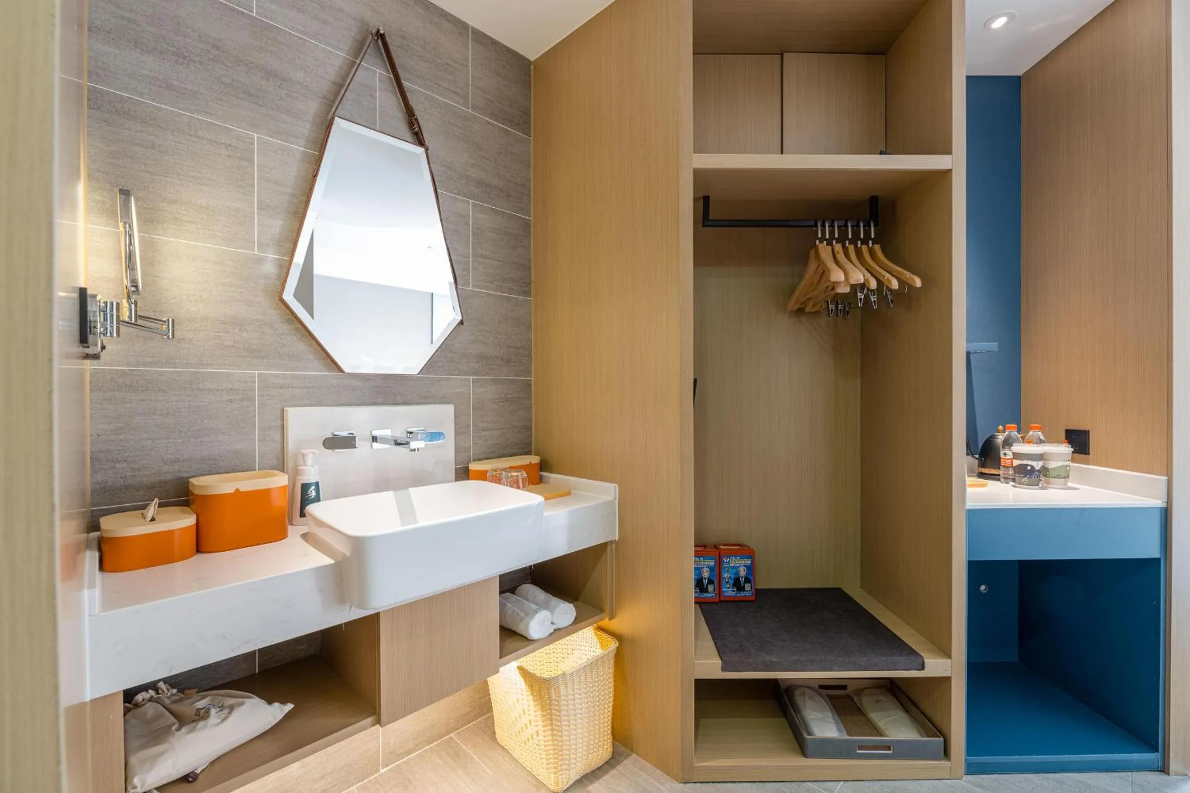 Atour Hotel Hangzhou Qianjiang Century City International Expo Center