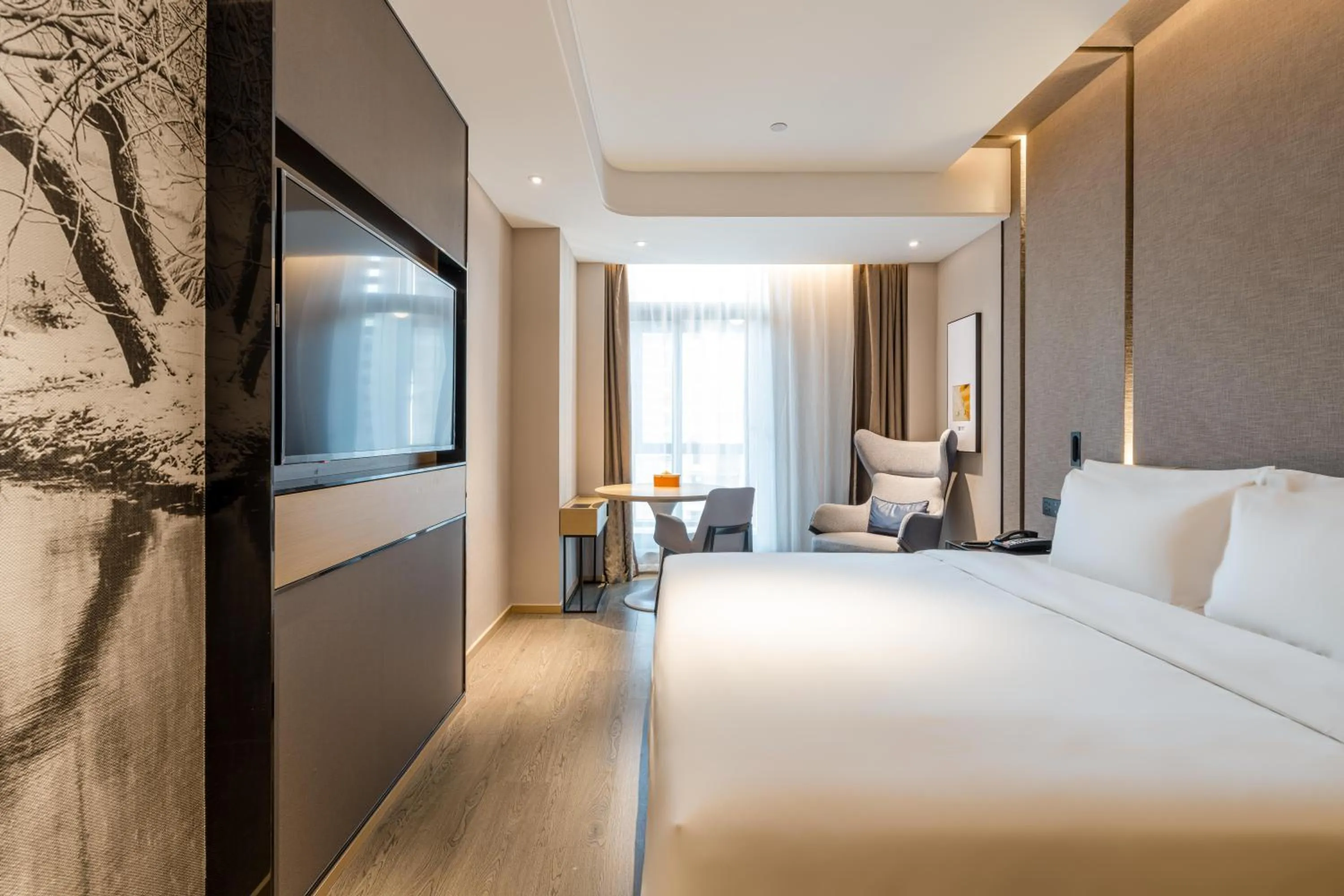 Bed in Atour Hotel Hangzhou Qianjiang Century City International Expo Center