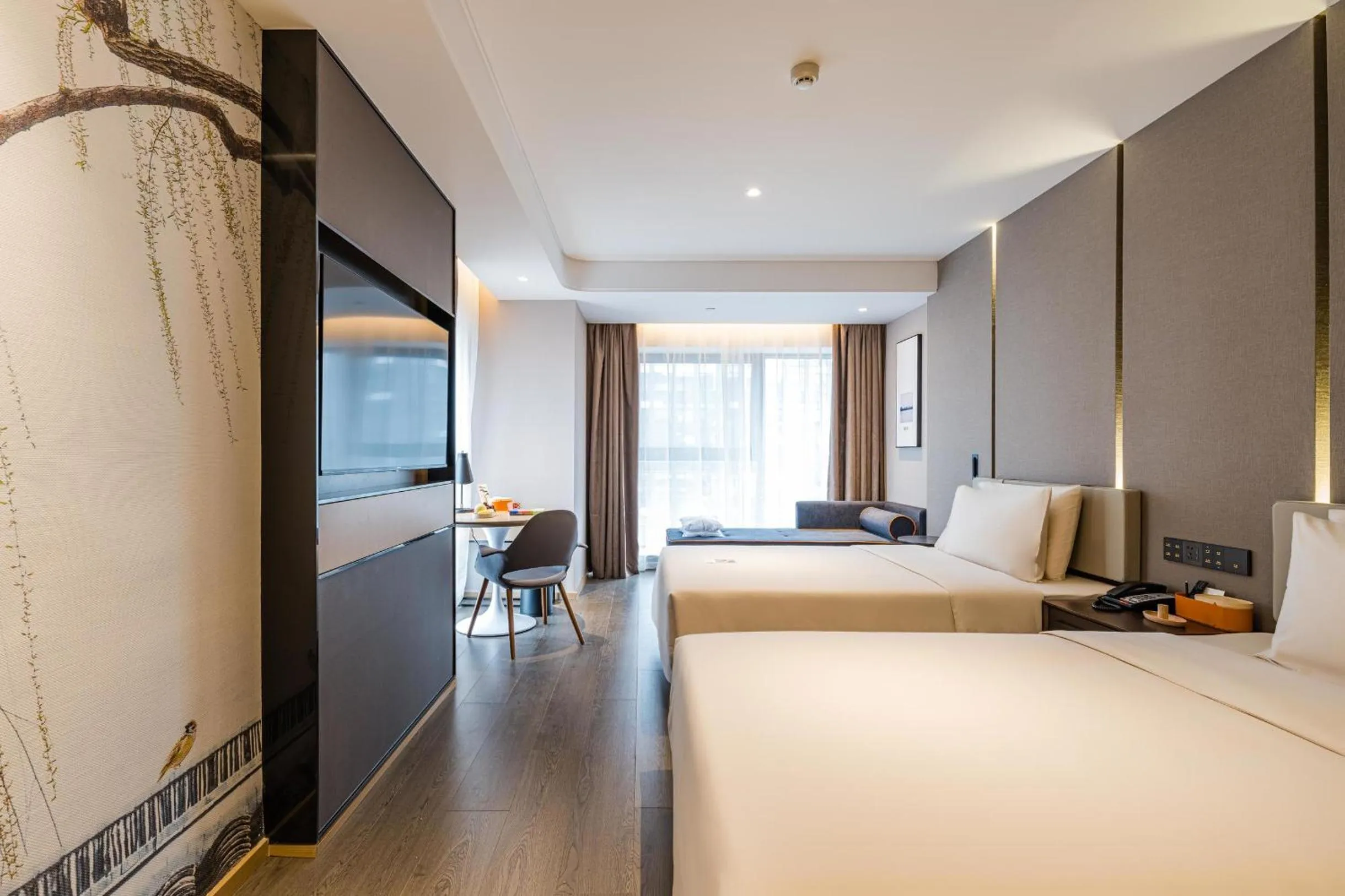 Bed in Atour Hotel Hangzhou Huanglong Wanke Xueyuan Road