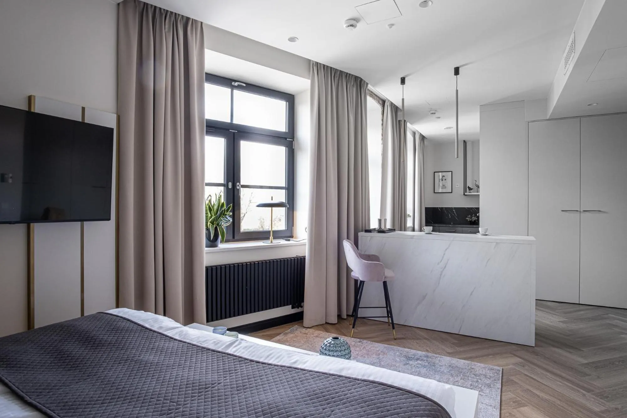 Communal lounge/ TV room, Bed in Carvala Boutique Apartments