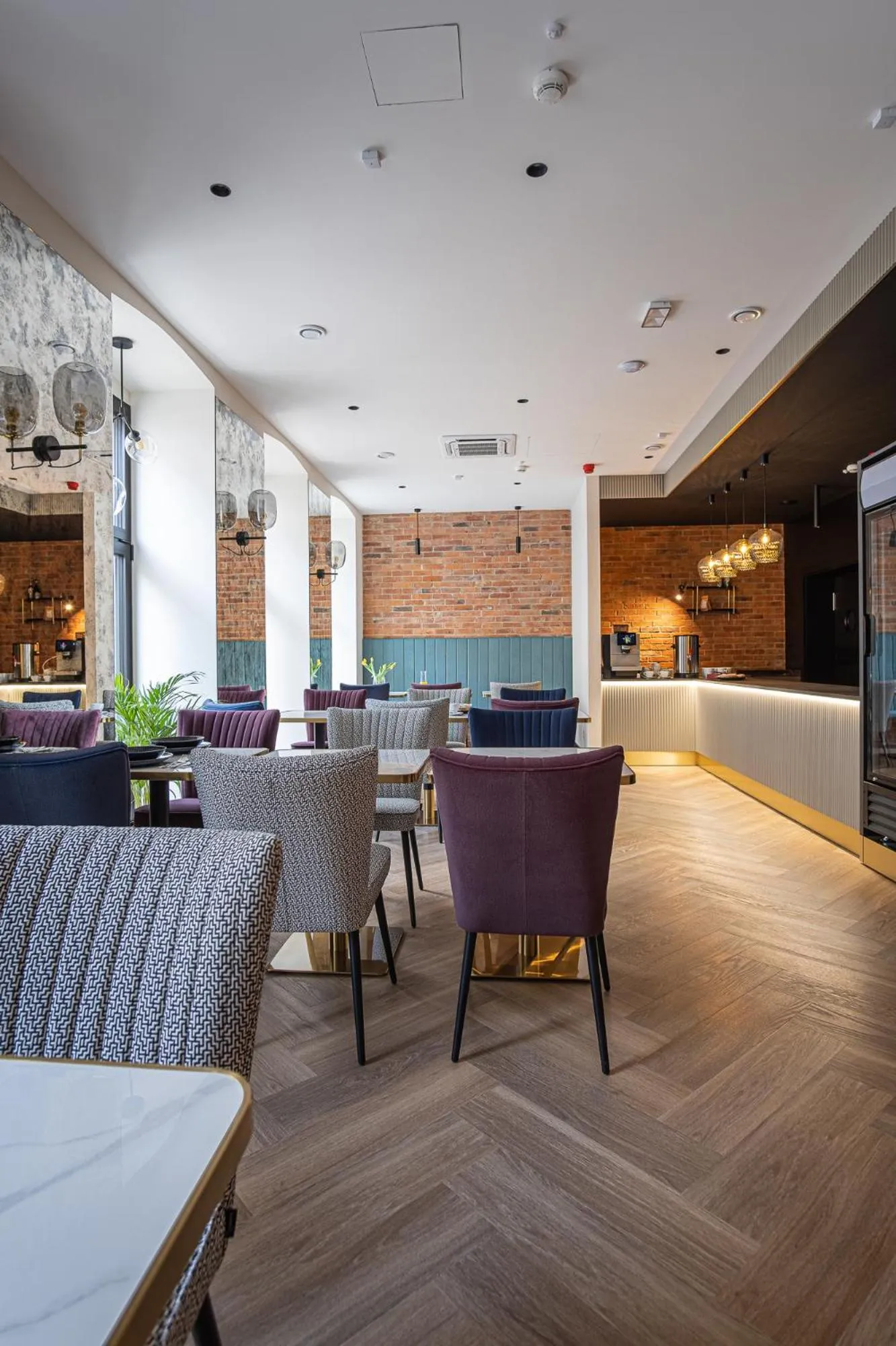 Restaurant/places to eat in Carvala Boutique Apartments