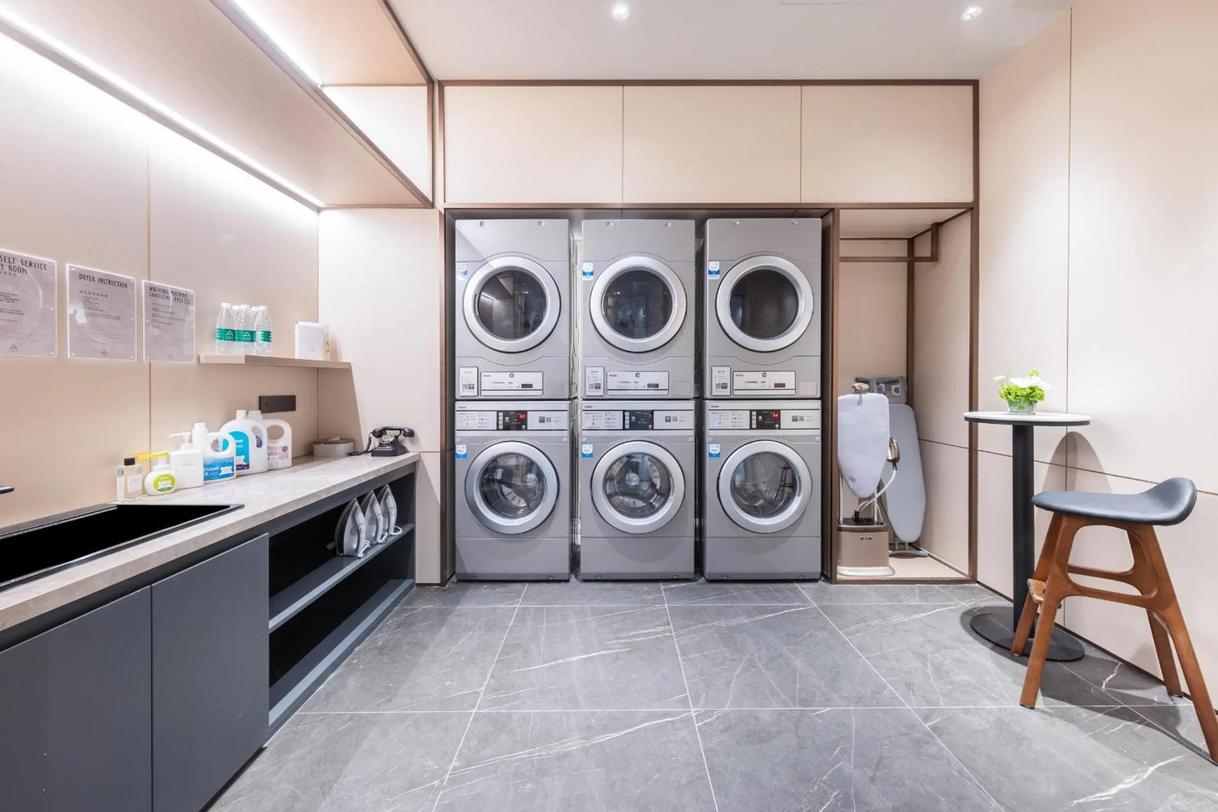 Atour Hotel Hangzhou Xiaoshan South Railway Station Xiaoshan Road