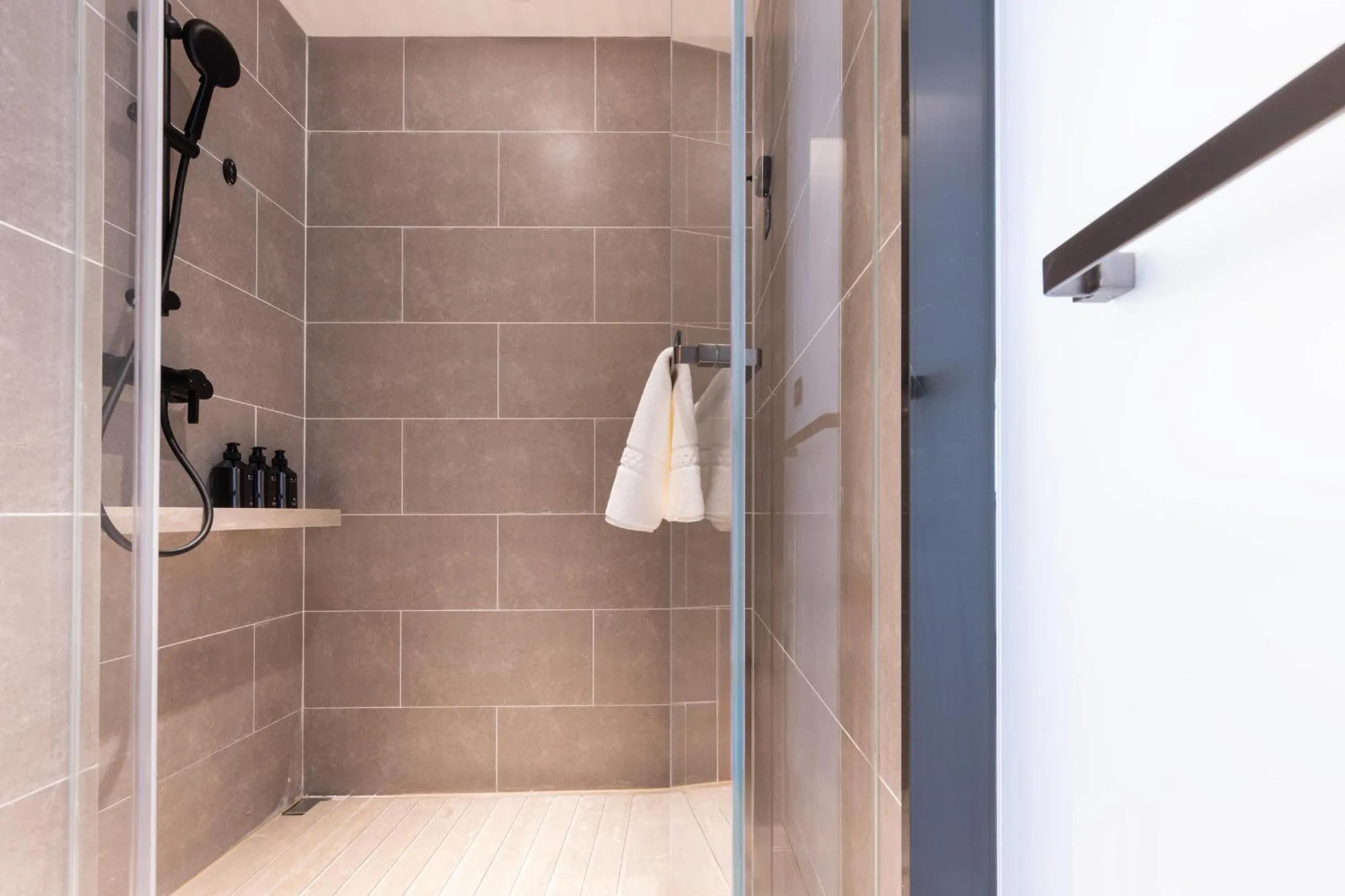 Atour Hotel Hangzhou Xiaoshan South Railway Station Xiaoshan Road