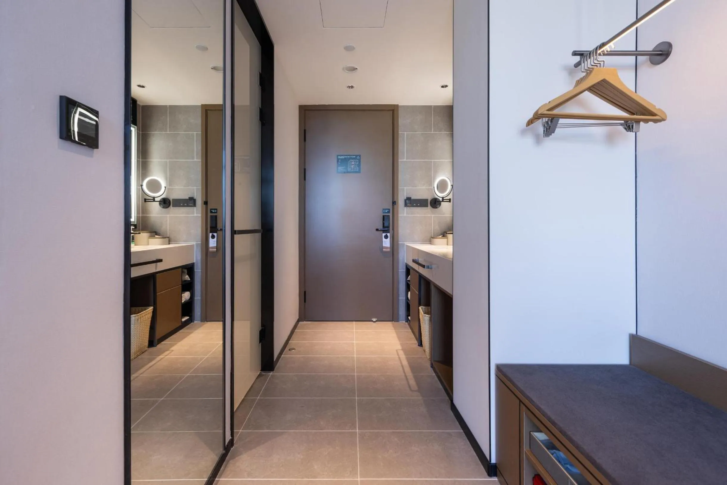 Atour Hotel Hangzhou Xiaoshan South Railway Station Xiaoshan Road