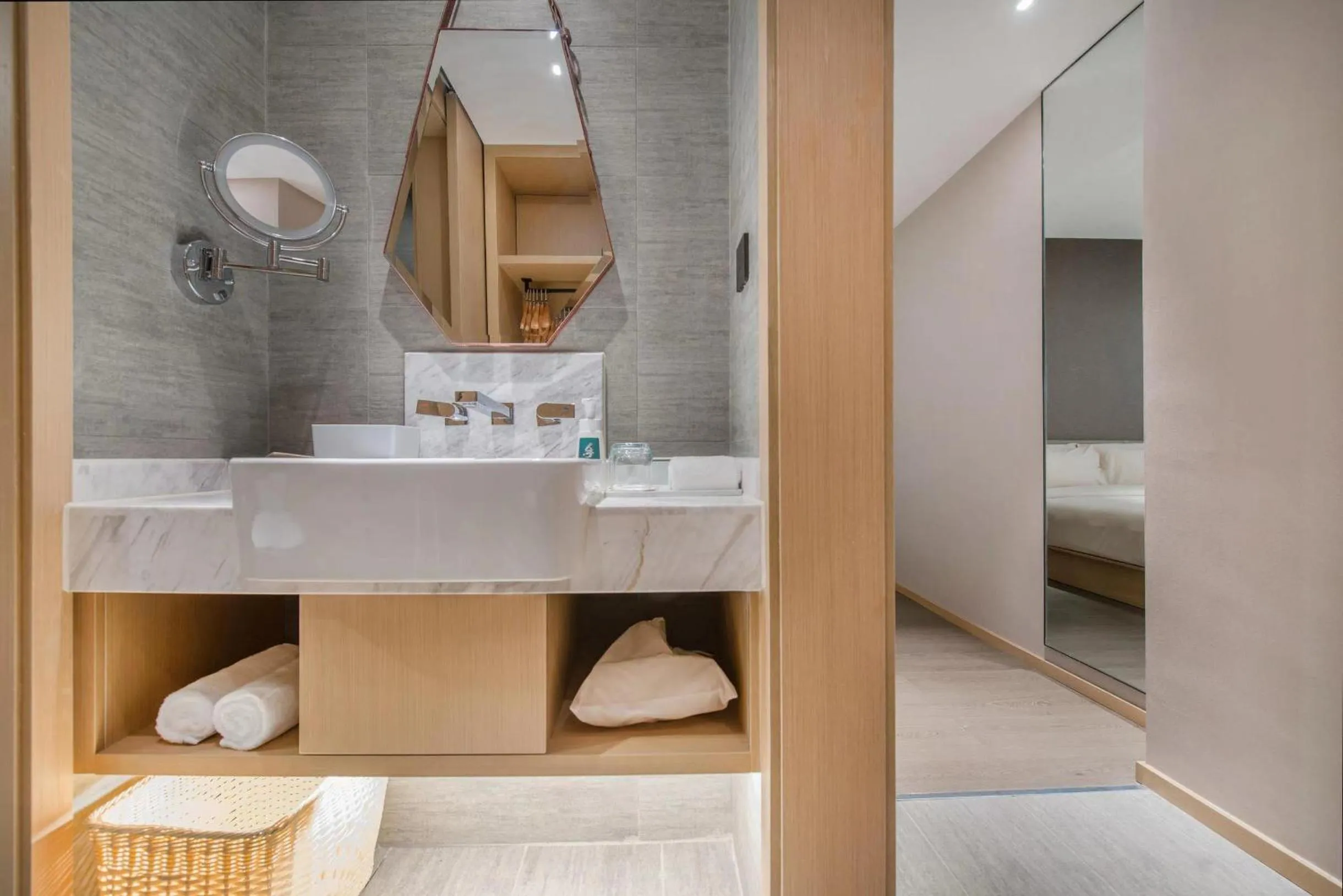 Photo of the whole room in Atour Hotel Guangzhou Sanyuanli-Guangzhou Baiyun Railway-Fiee Self-Service Laundry