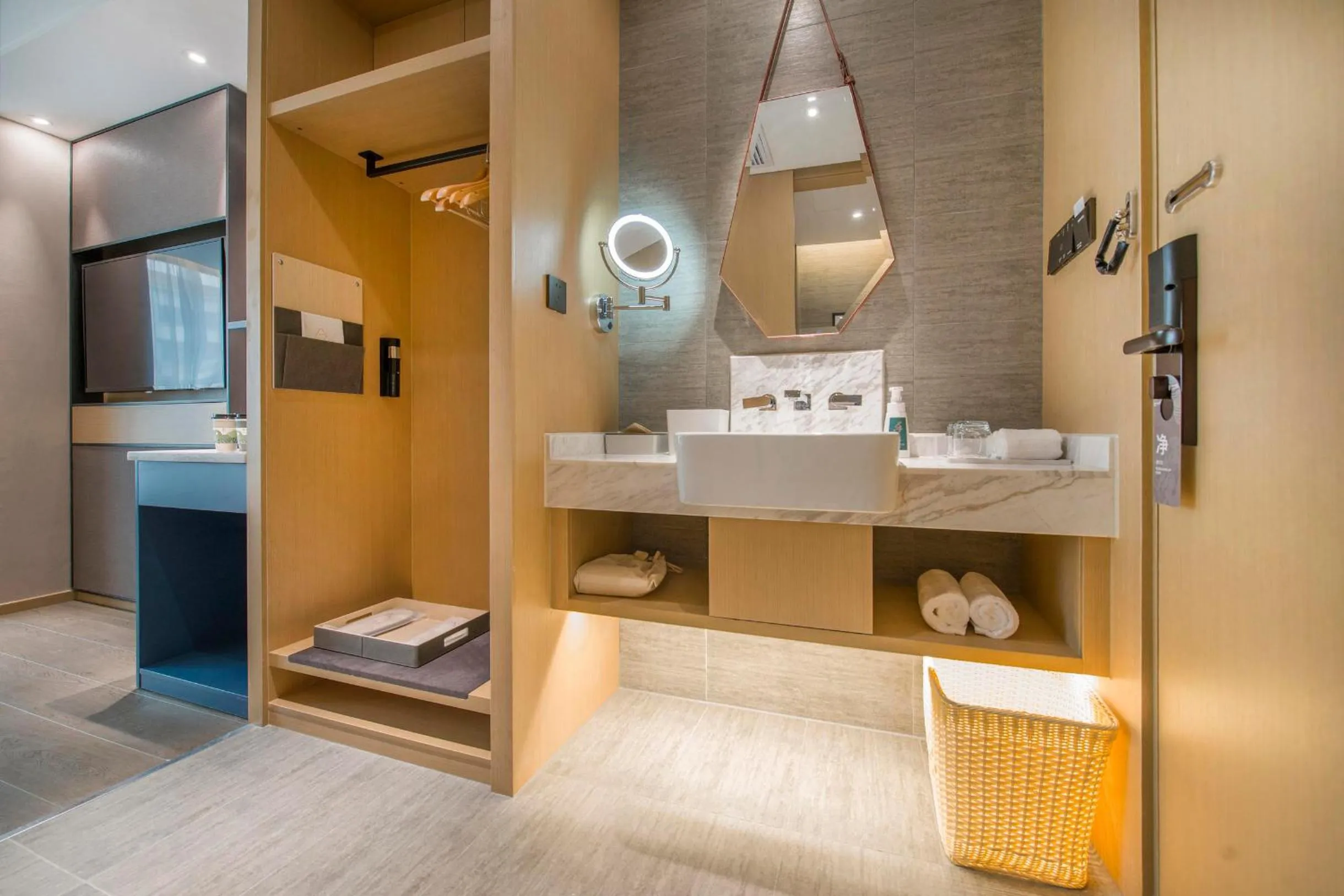 Photo of the whole room in Atour Hotel Guangzhou Sanyuanli-Guangzhou Baiyun Railway-Fiee Self-Service Laundry