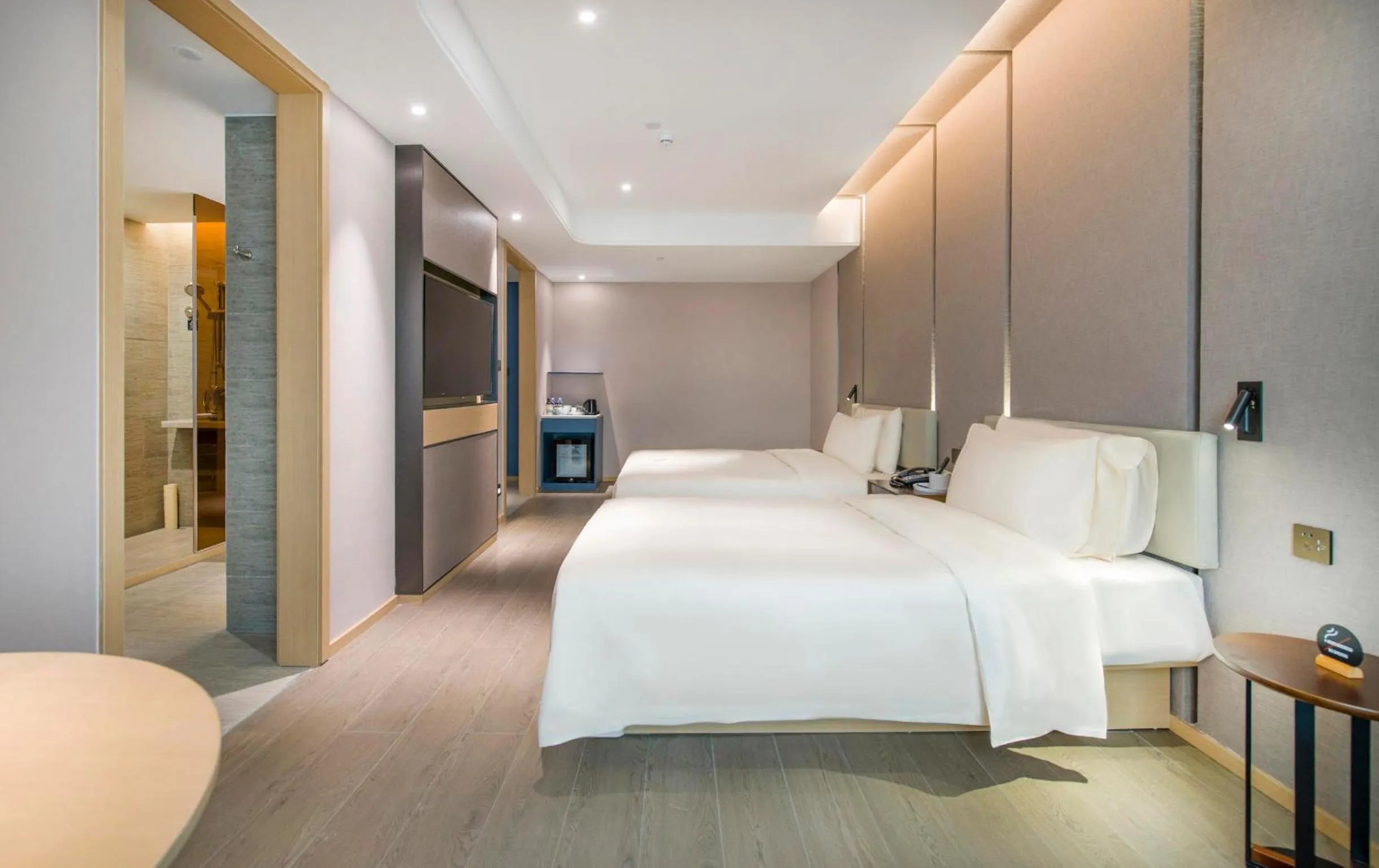 Bed in Atour Hotel Guangzhou Sanyuanli-Guangzhou Baiyun Railway-Fiee Self-Service Laundry