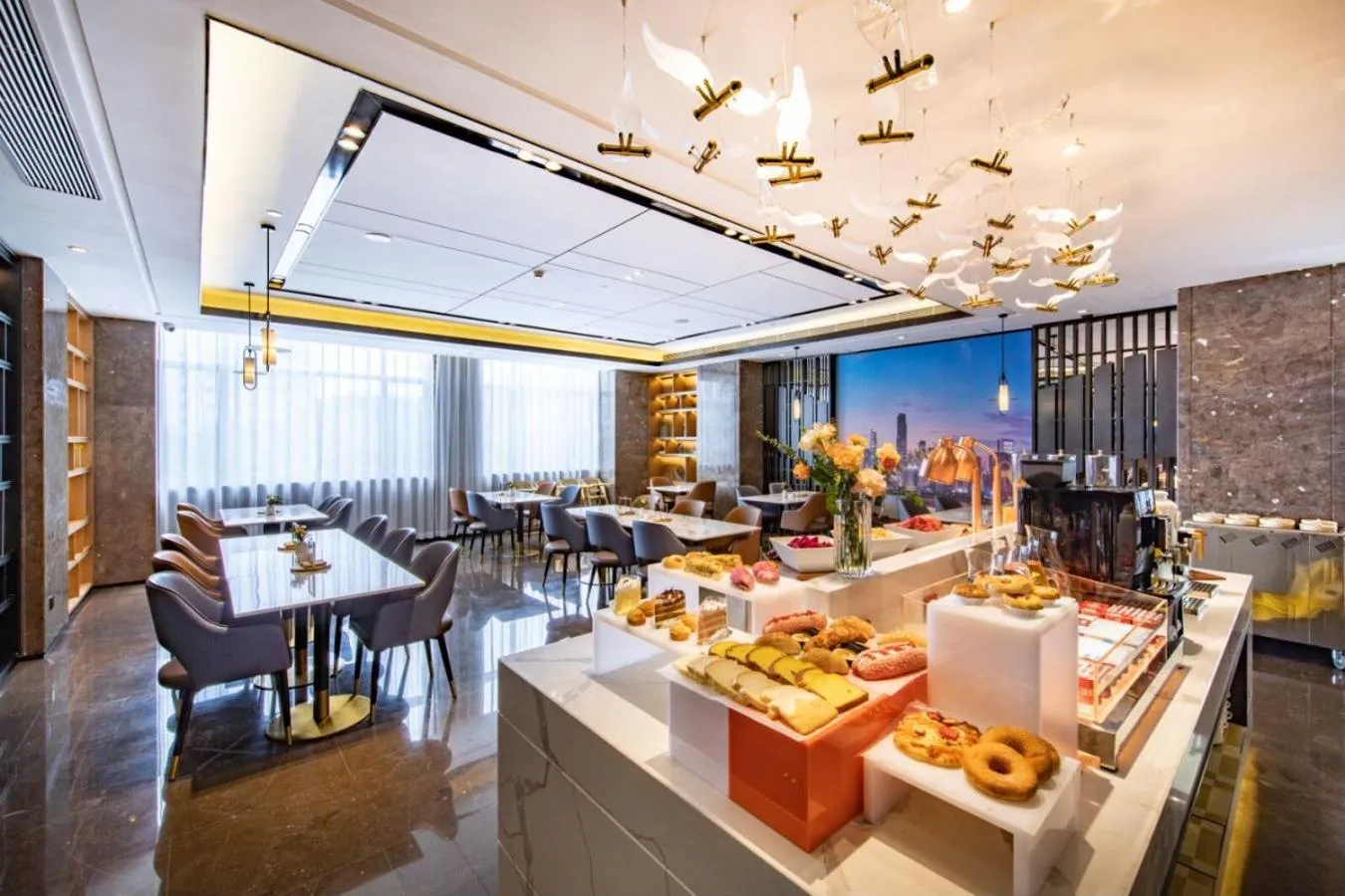 Restaurant/places to eat in Atour Hotel Guangzhou Baiyun New Town Jiangxia Metro Station