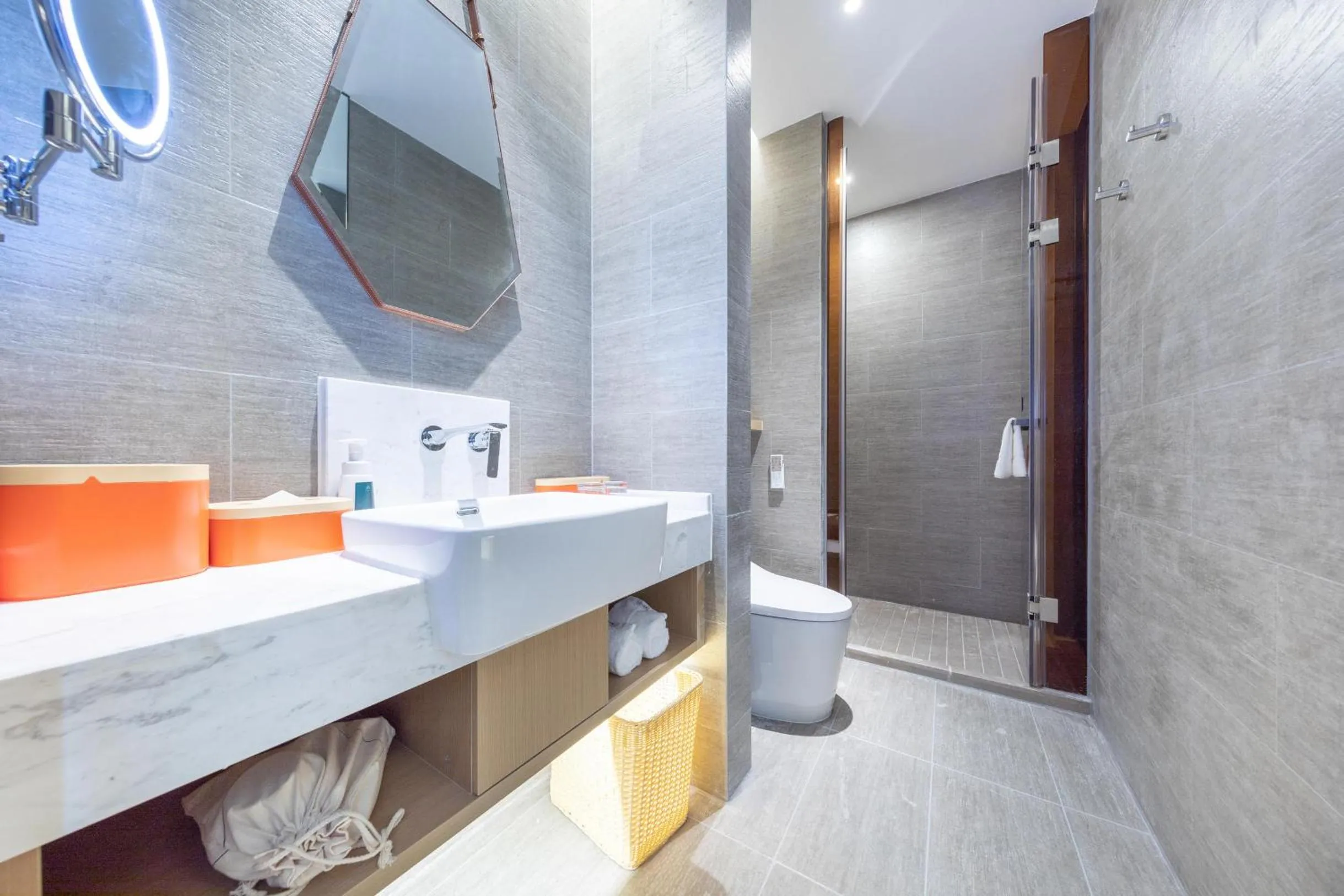 Toilet in Atour Hotel Guangzhou South High-speed Railway Station