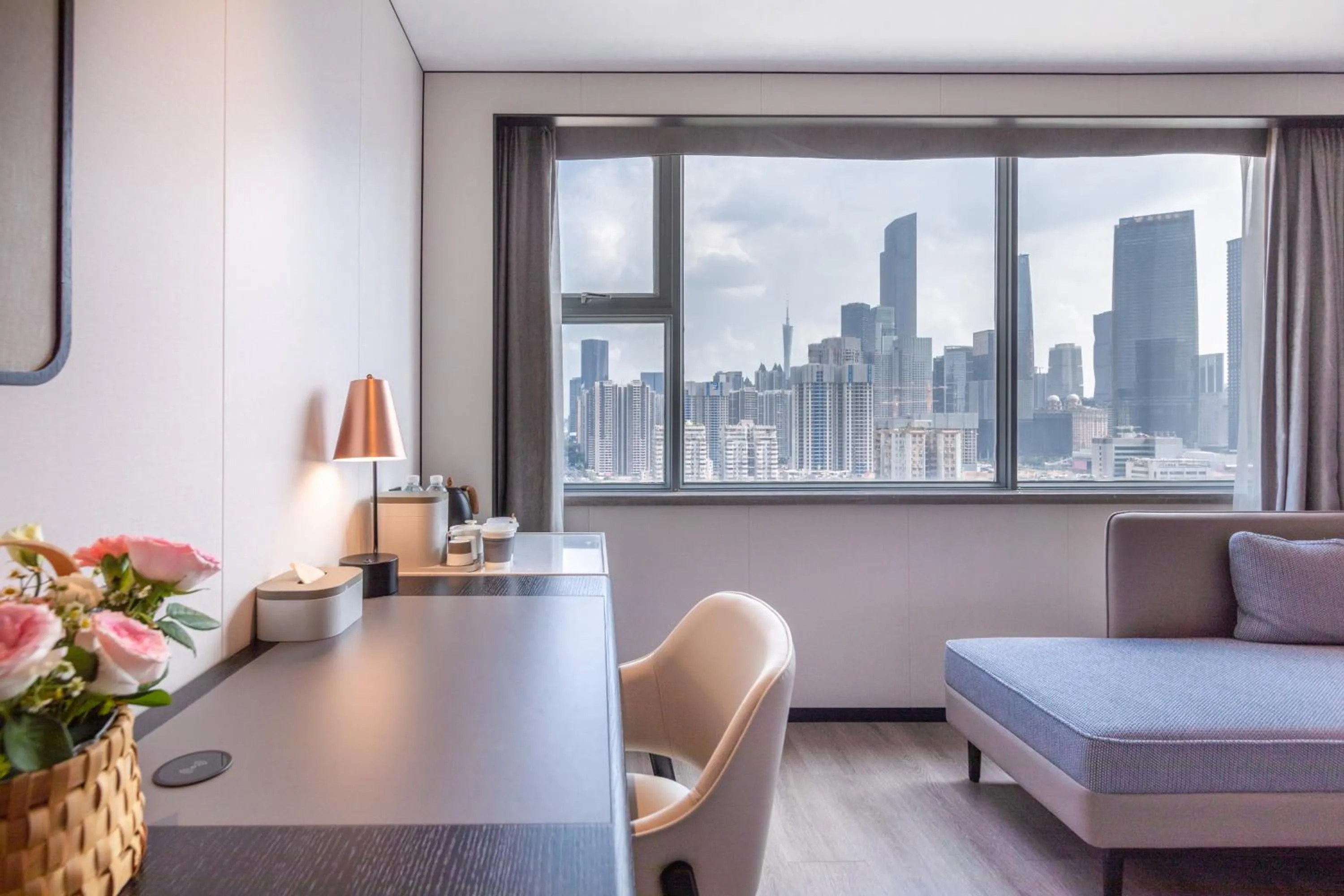 Photo of the whole room in Atour Hotel Guangzhou Zhujiang New Town Taikoo Hui