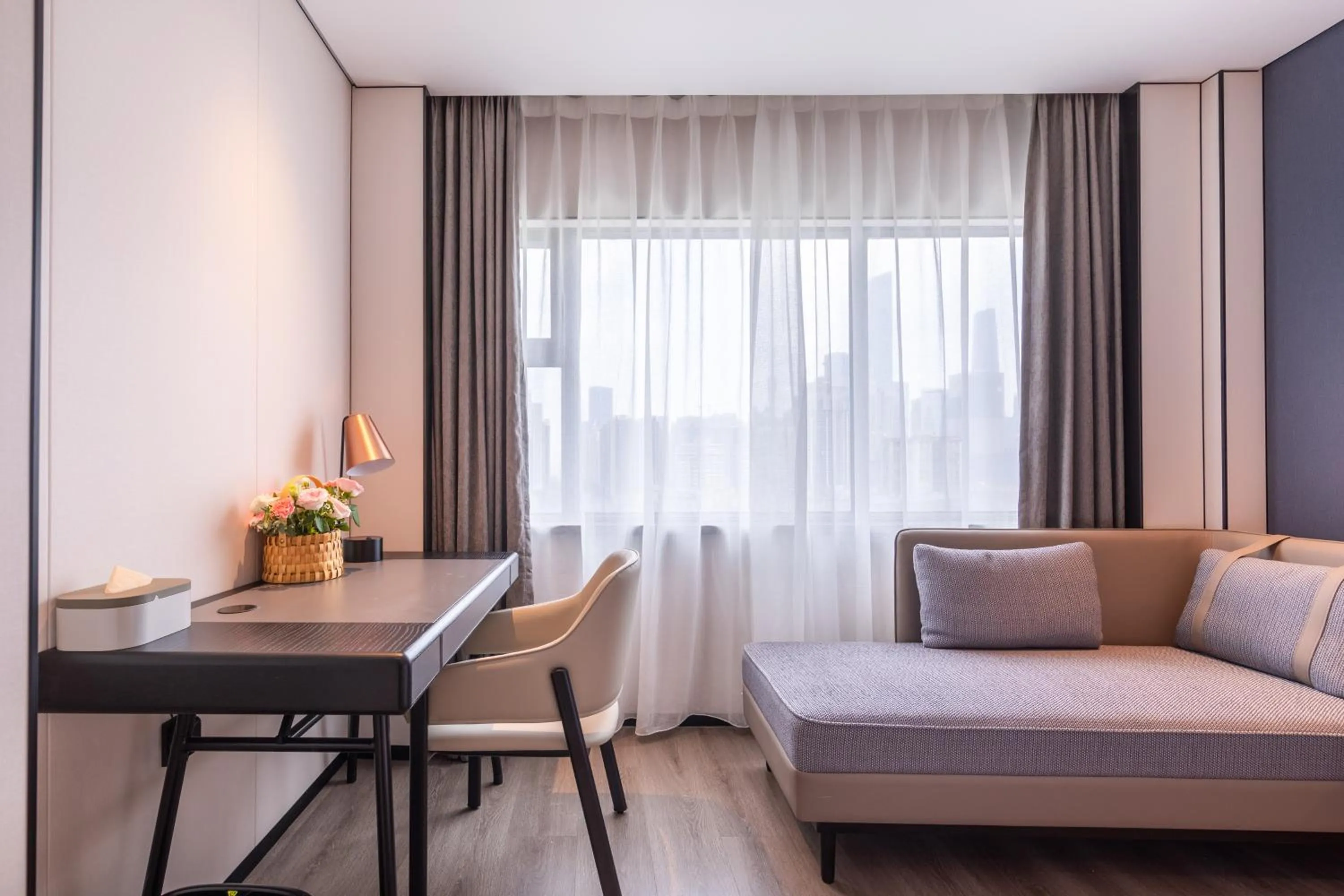 Photo of the whole room in Atour Hotel Guangzhou Zhujiang New Town Taikoo Hui