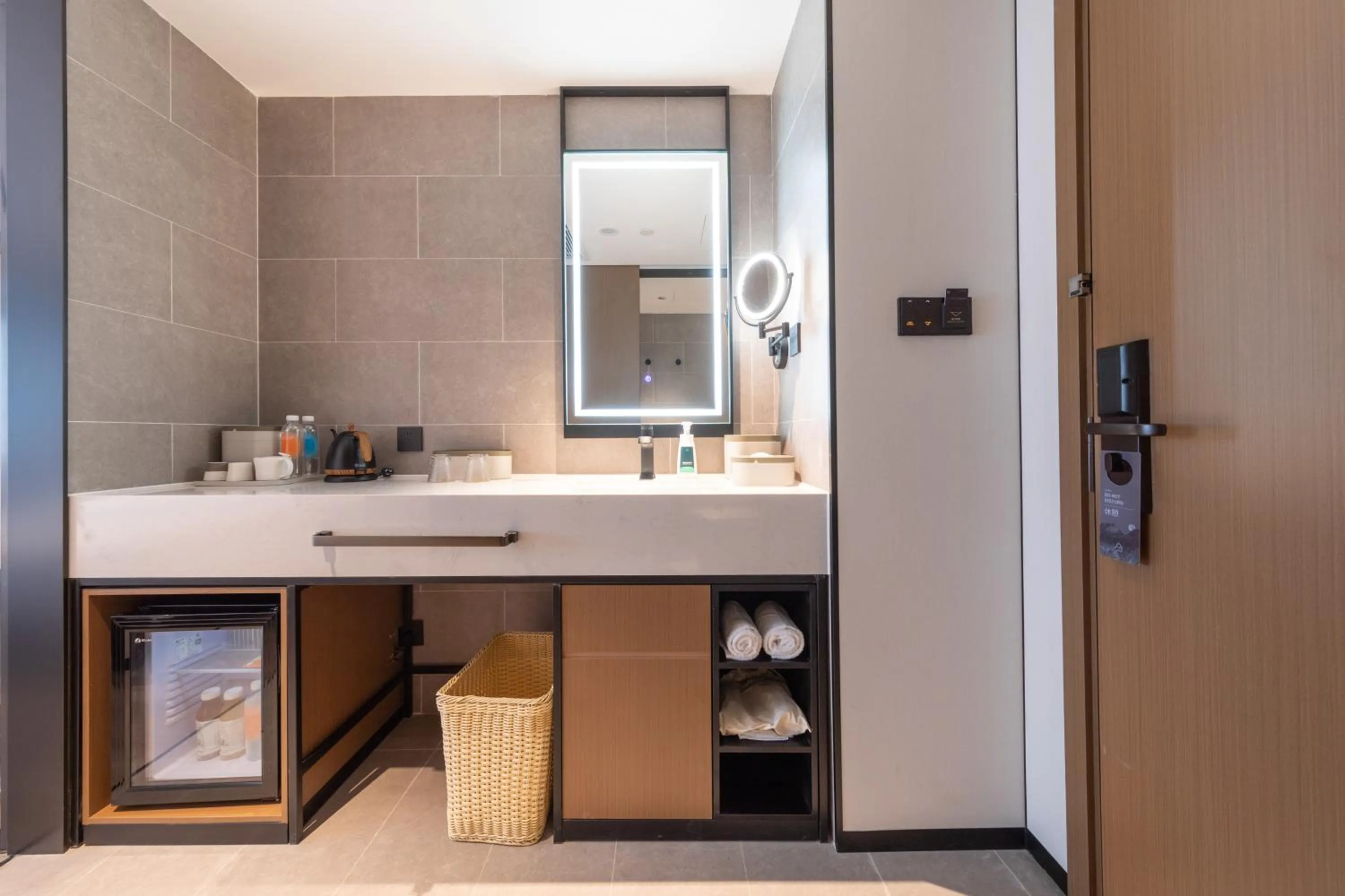 Photo of the whole room in Atour Hotel Guangzhou Zhujiang New Town Taikoo Hui