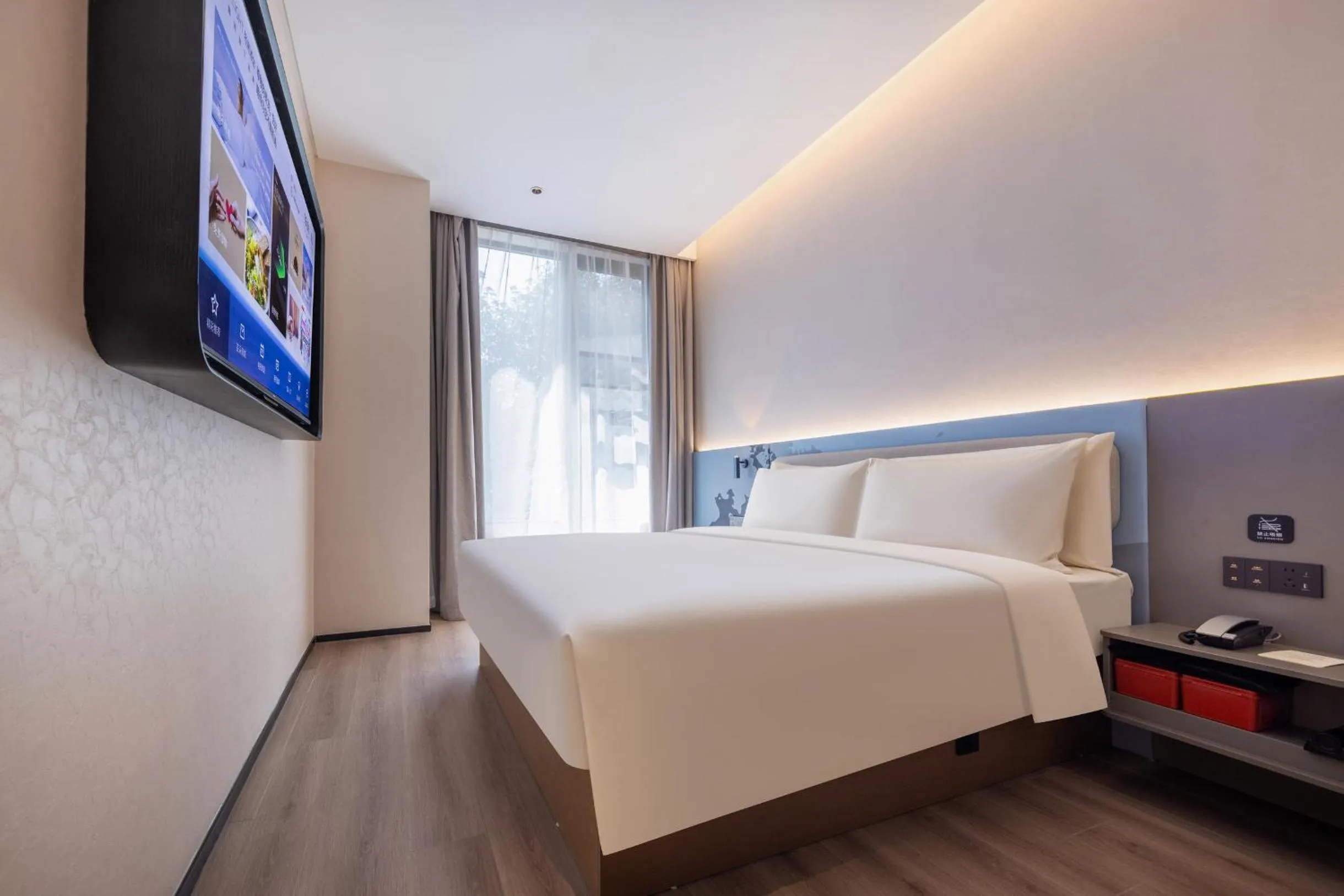 Bedroom, Bed in Atour Light Hotel Guangzhou Pazhou Exhibition Canton Tower Subway Station