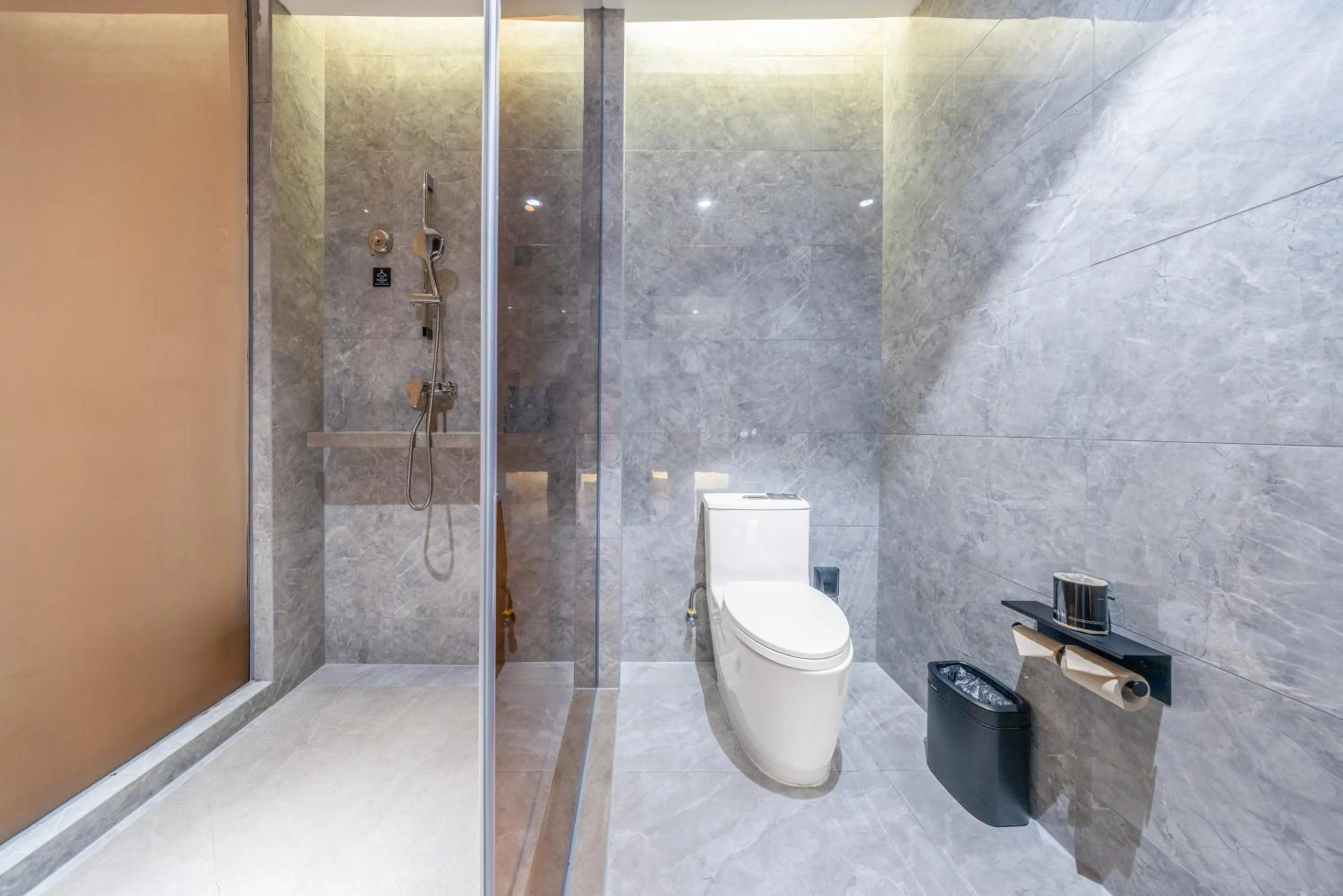 Shower in Atour Hotel Shenzhen Guangming New City