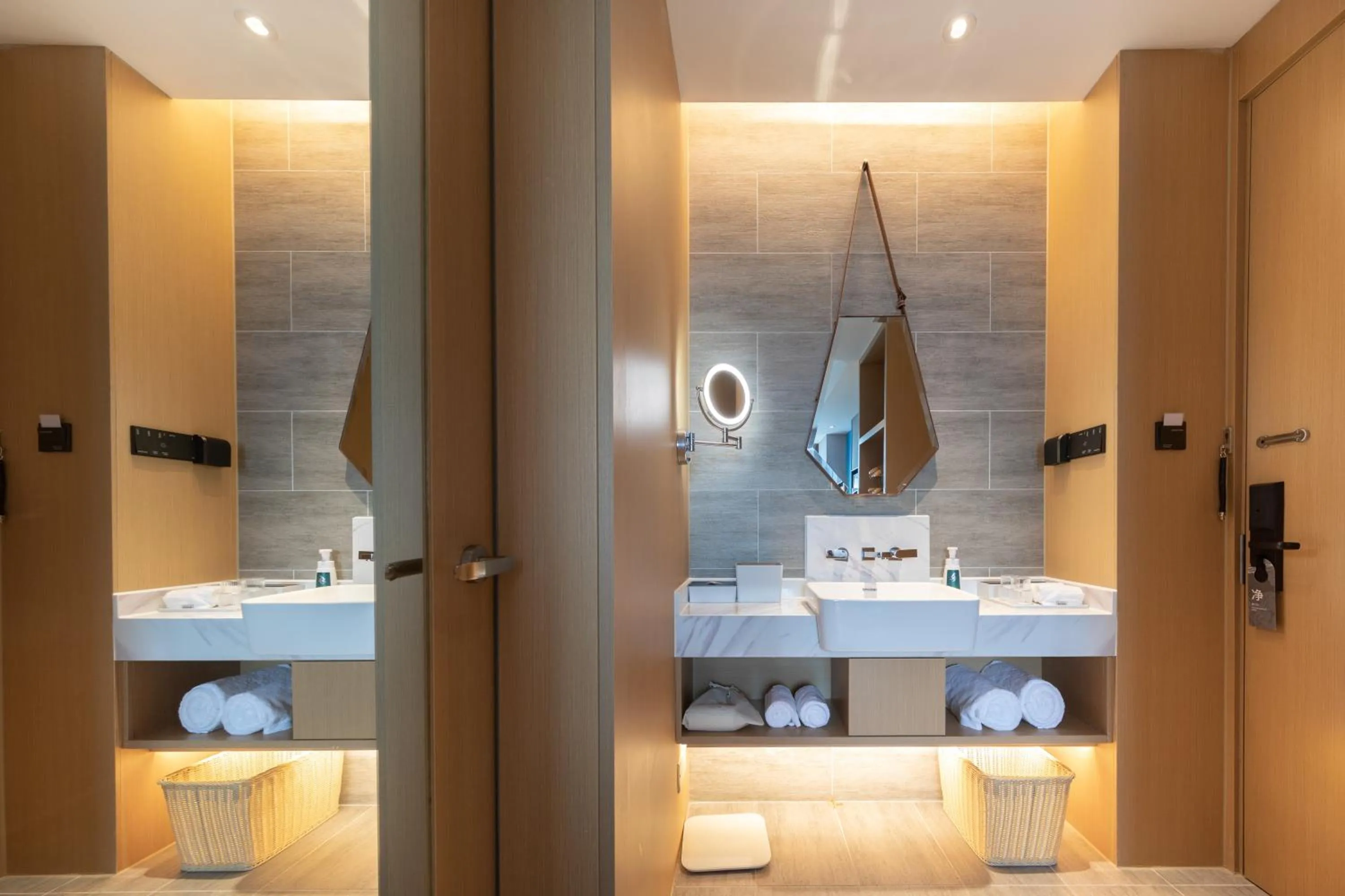 towels in Atour Hotel Shenzhen Guangming New City