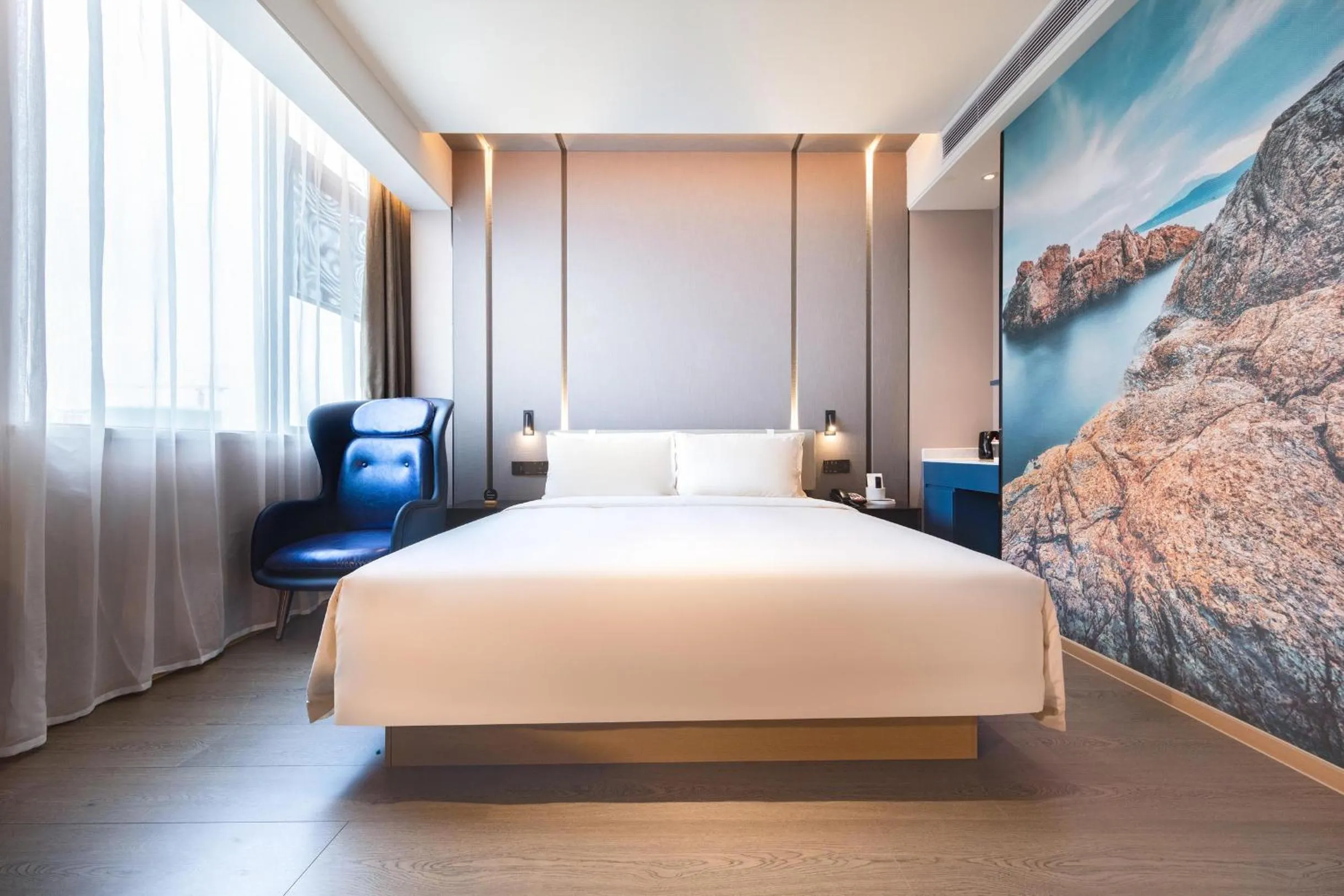 Bed in Atour Hotel Shenzhen Guangming New City
