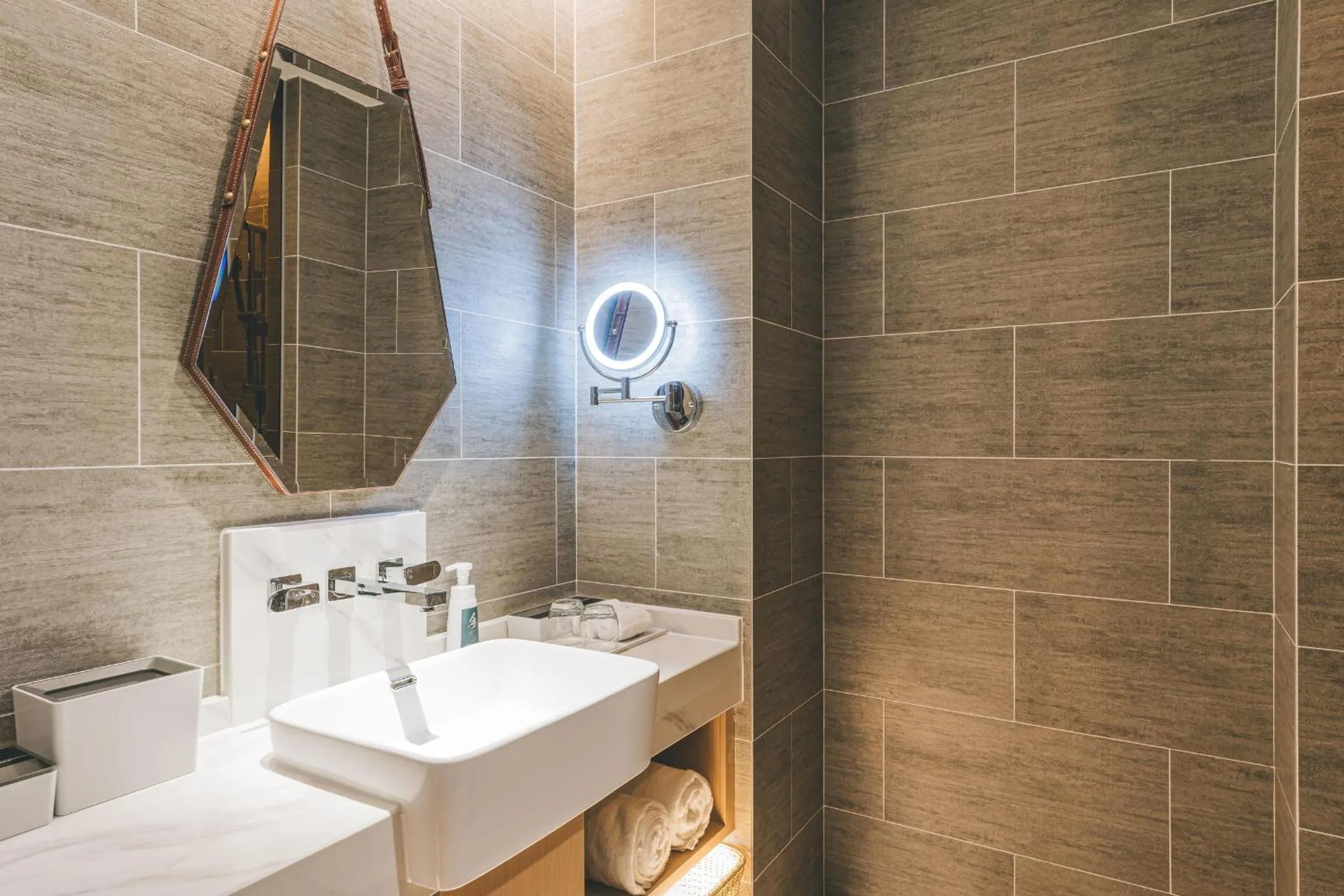 Atour Hotel Zhanjiang Renmin Avenue Dingsheng Plaza