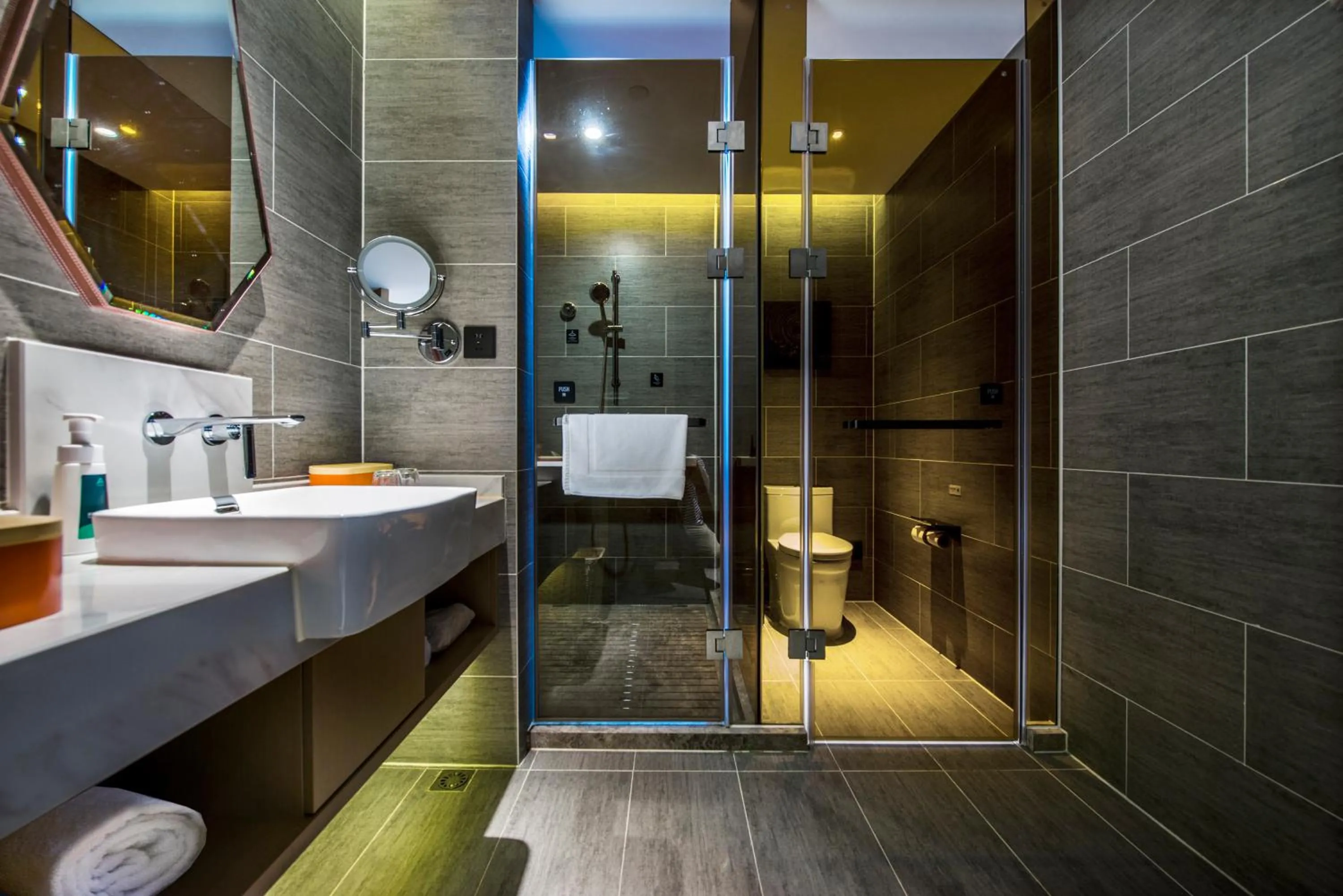 Atour Hotel Dongguan Humen Avenue