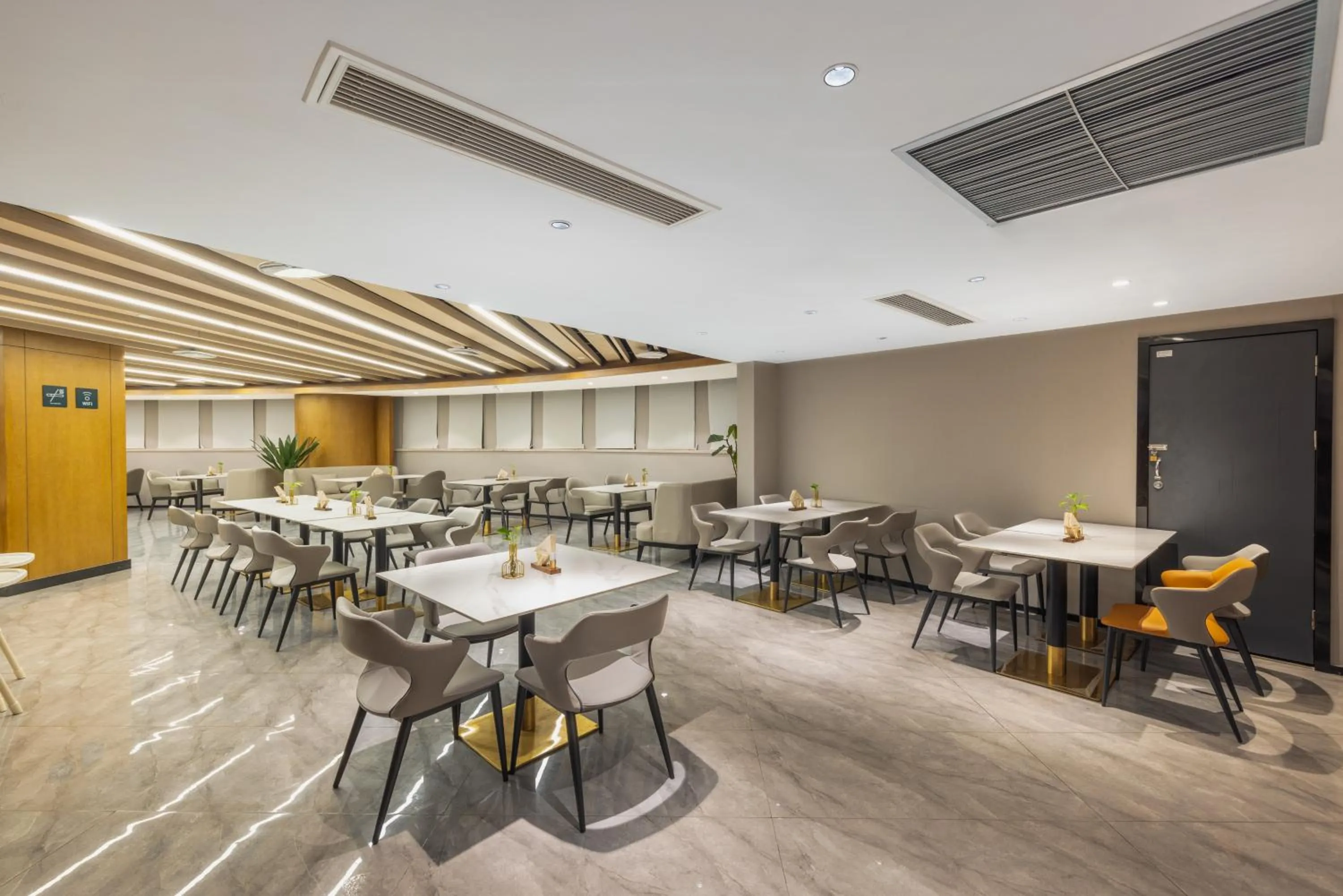 Restaurant/places to eat in Atour Hotel Chongqing North Railway Station