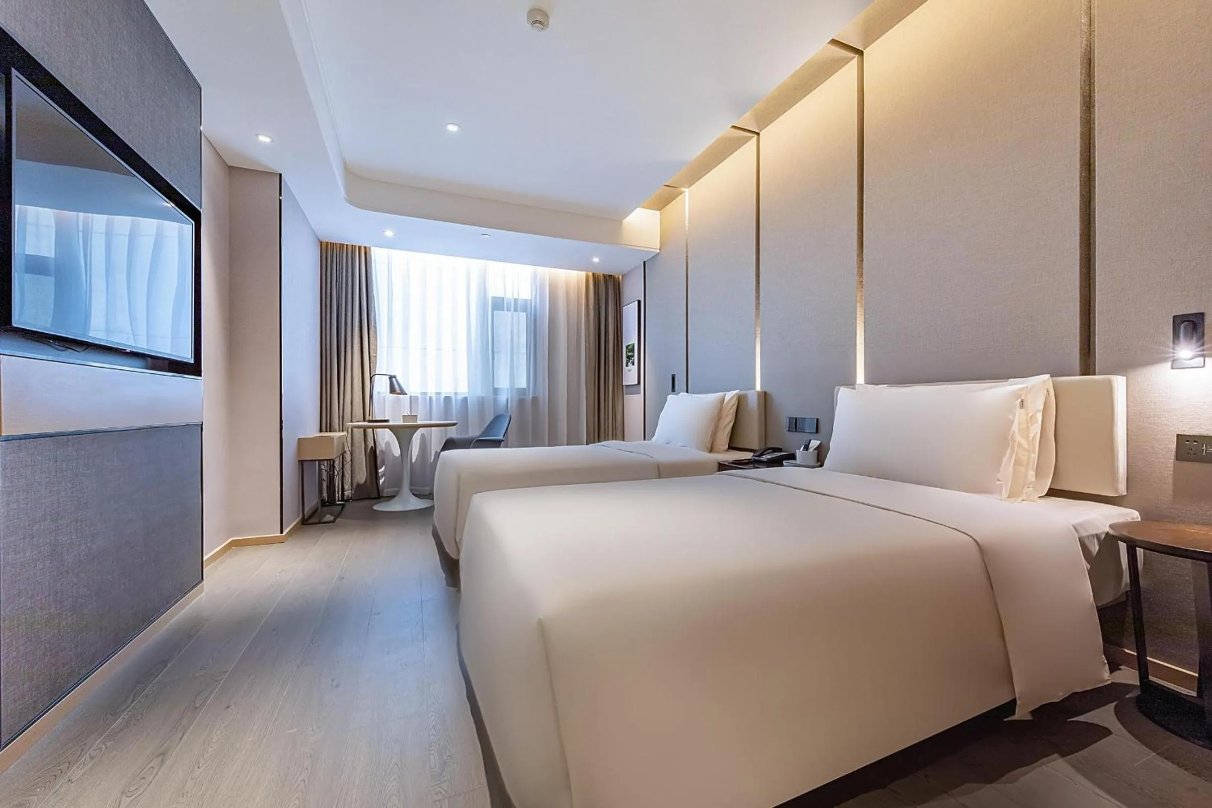 Bed in Atour Hotel Chengdu Chunxi Road Tianfu Square Subway Station