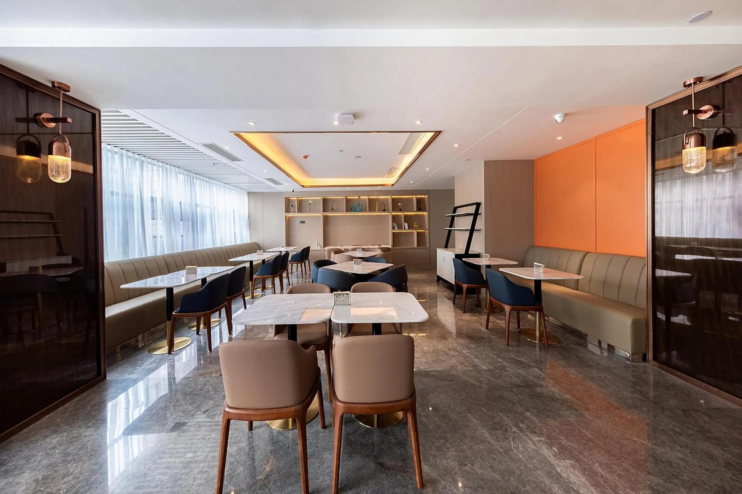 Atour Hotel Chengdu Chunxi Road Tianfu Square Subway Station