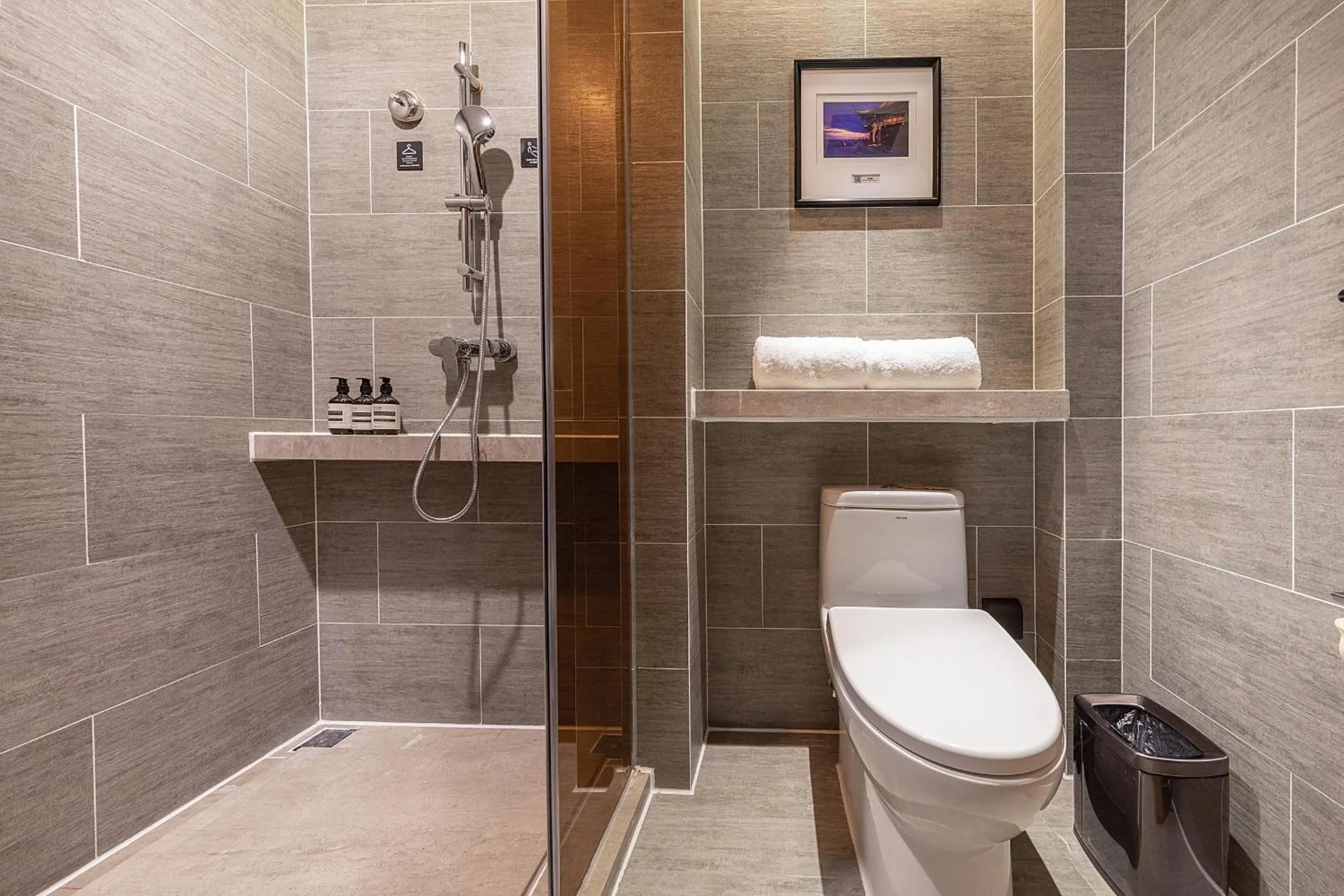 Atour Hotel Chengdu Chunxi Road Tianfu Square Subway Station