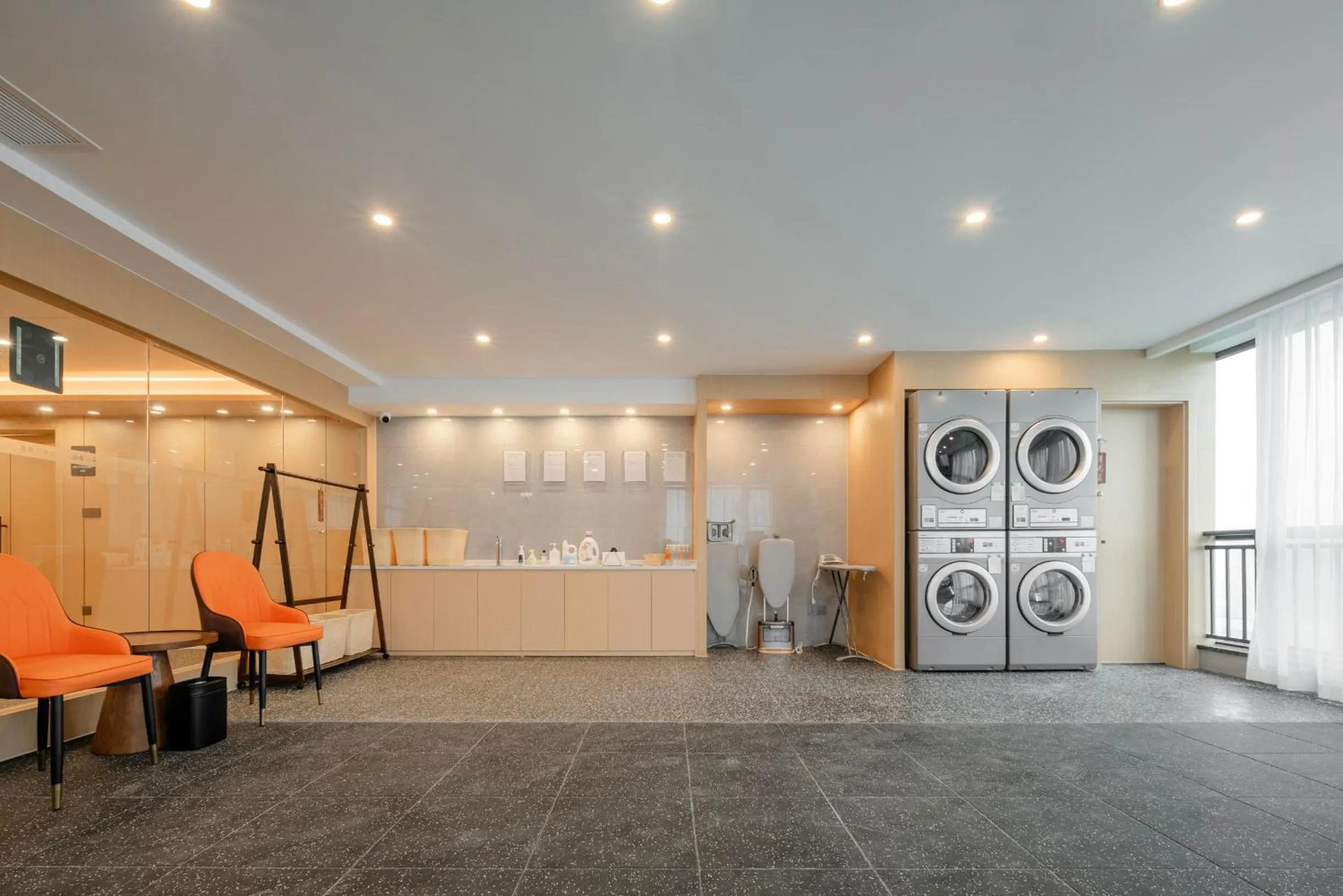 Atour X Hotel Chengdu Longquan Automobile City