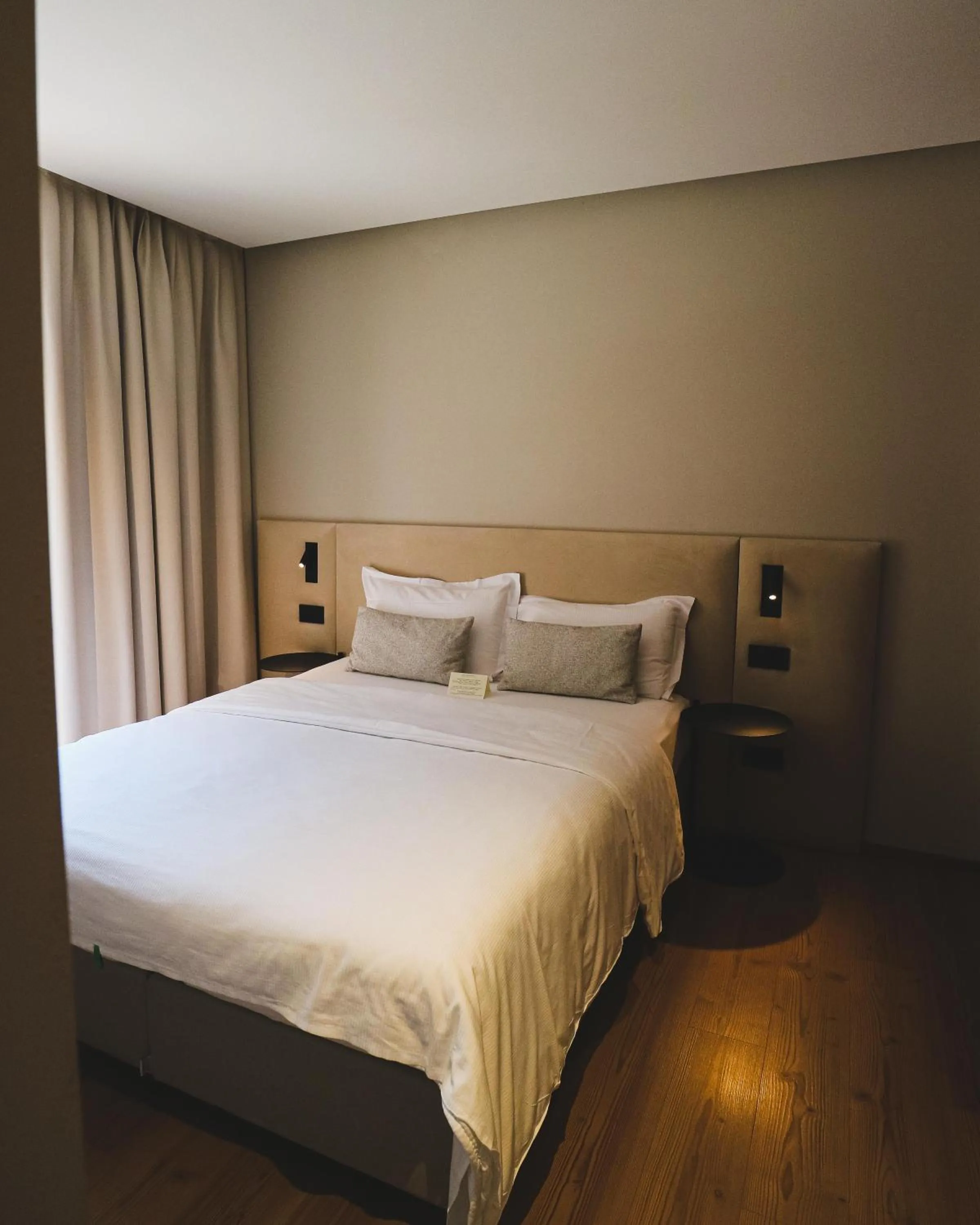 Bedroom, Bed in Naturae Lodge Wellness & Spa