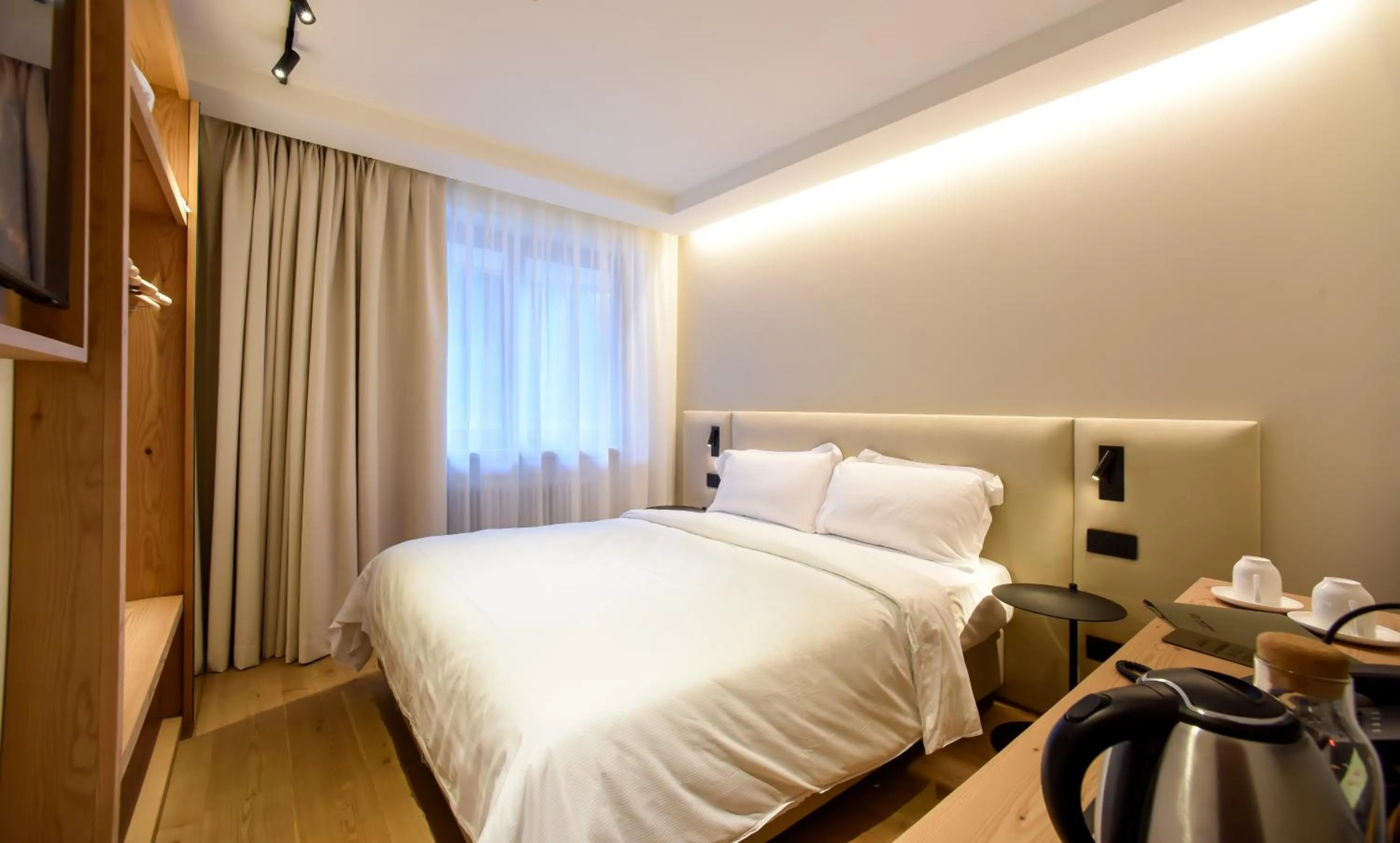 Bedroom, Bed in Naturae Lodge Wellness & Spa