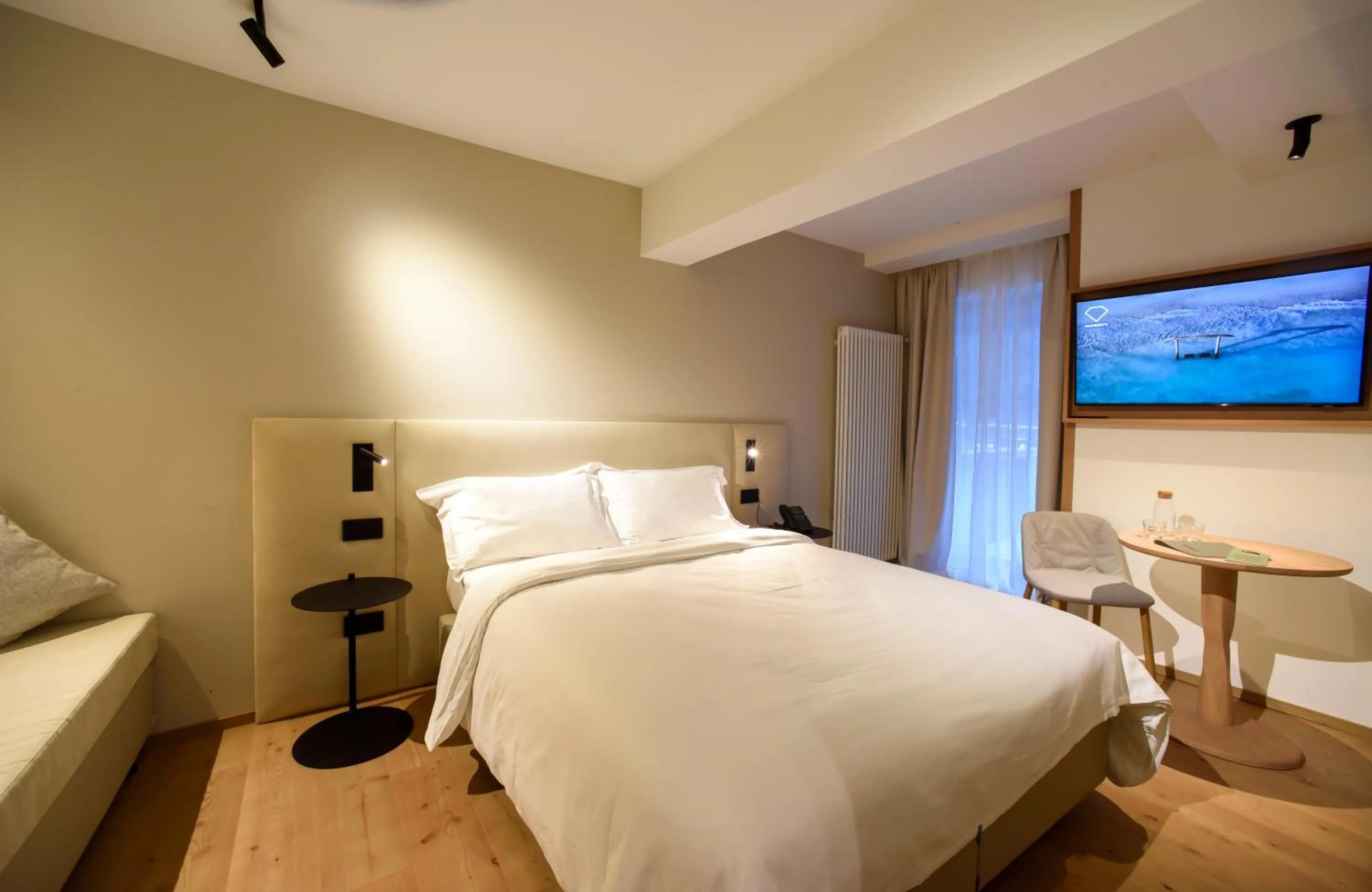 Bedroom, Bed in Naturae Lodge Wellness & Spa