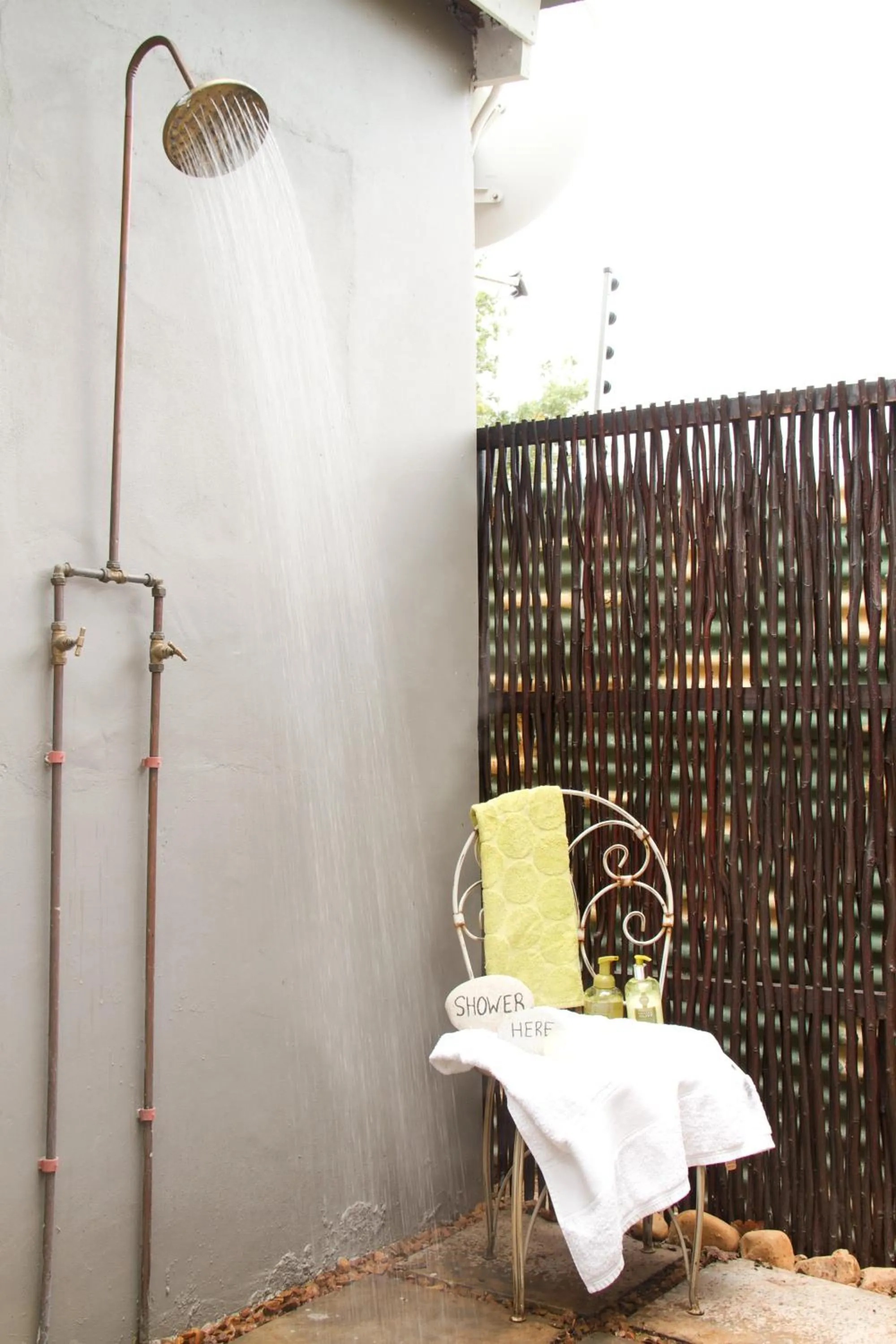 Shower in Nuwerus Lodge Paarl