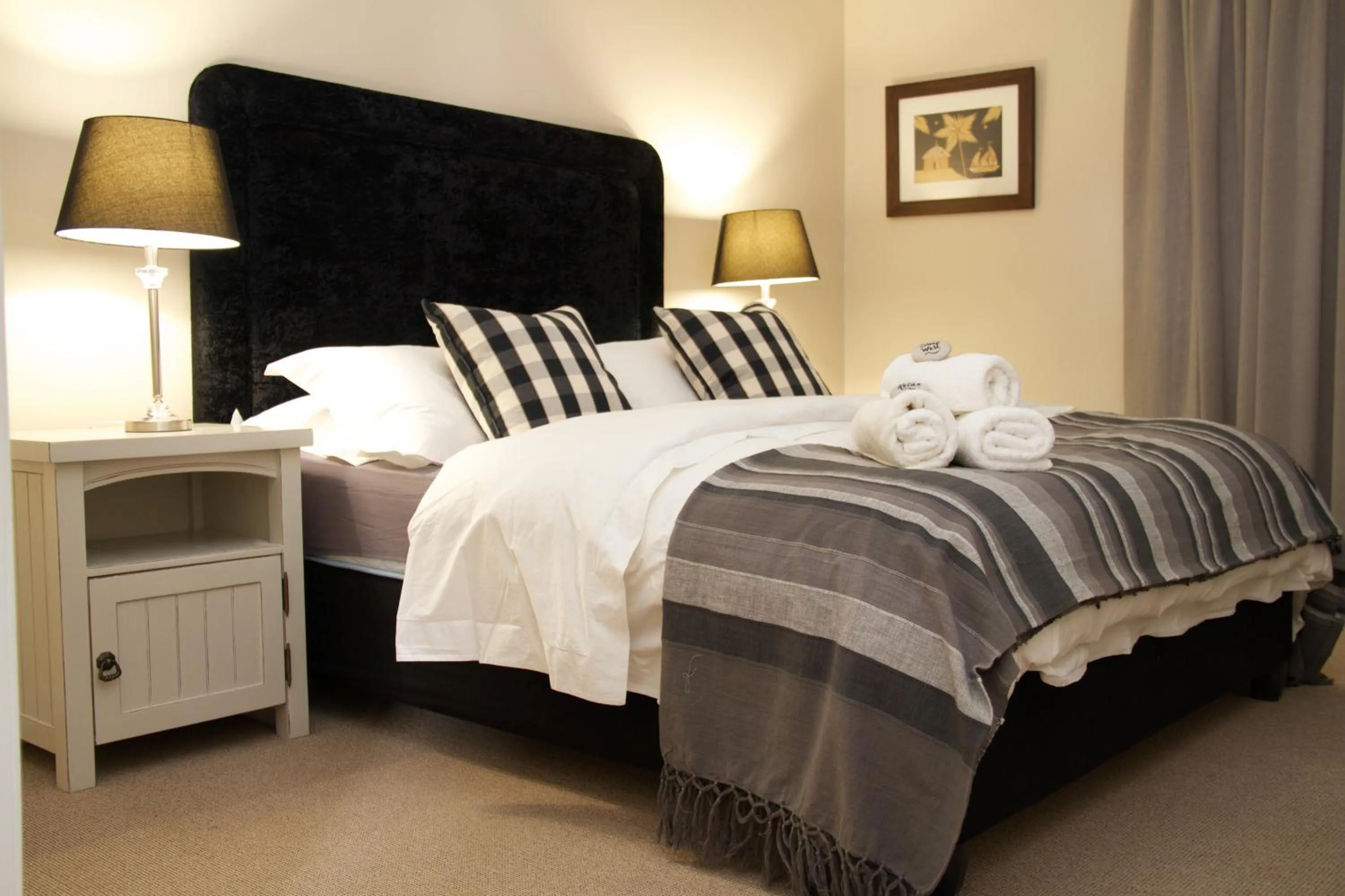 Bed in Nuwerus Lodge Paarl