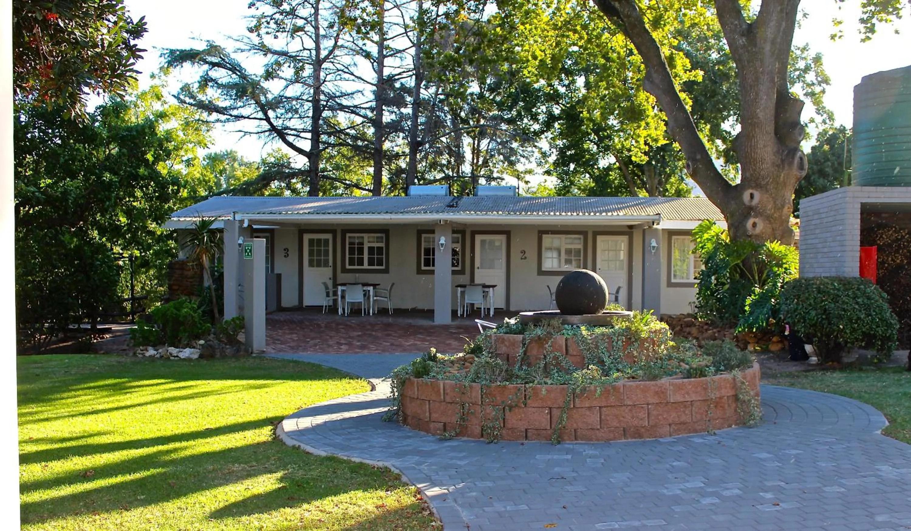 Property building in Nuwerus Lodge Paarl