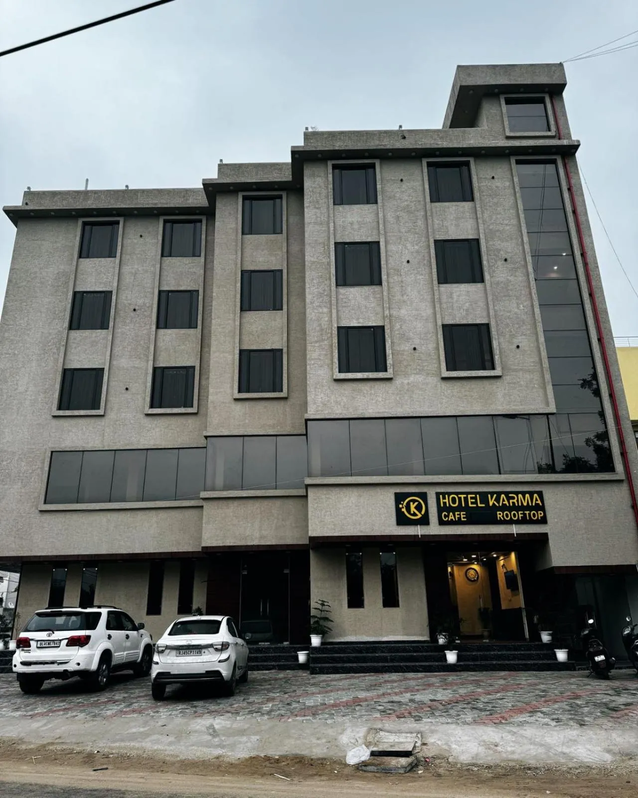 Hotel karma
