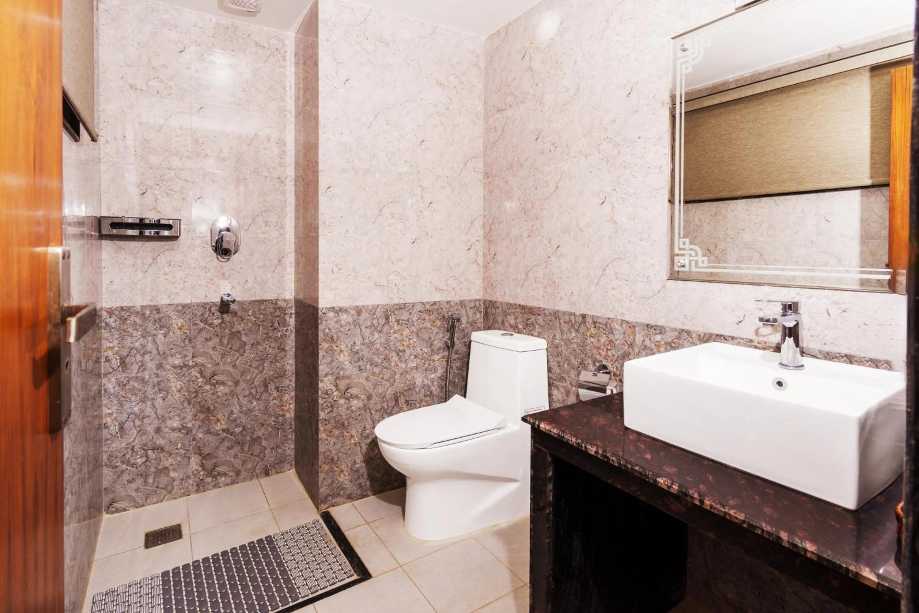 Bathroom in Pokhara Alpine and Springs