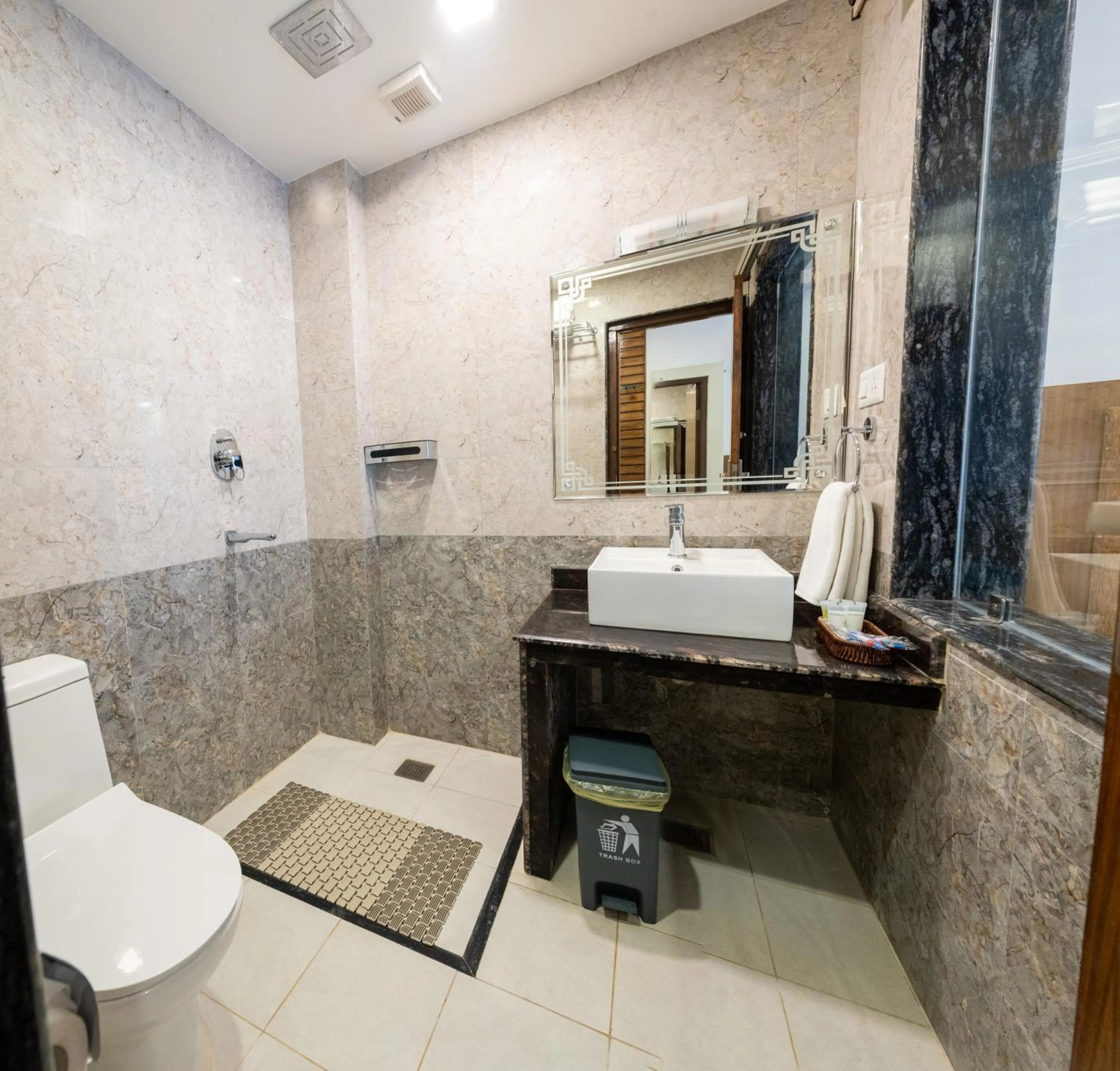 Bathroom in Pokhara Alpine and Springs