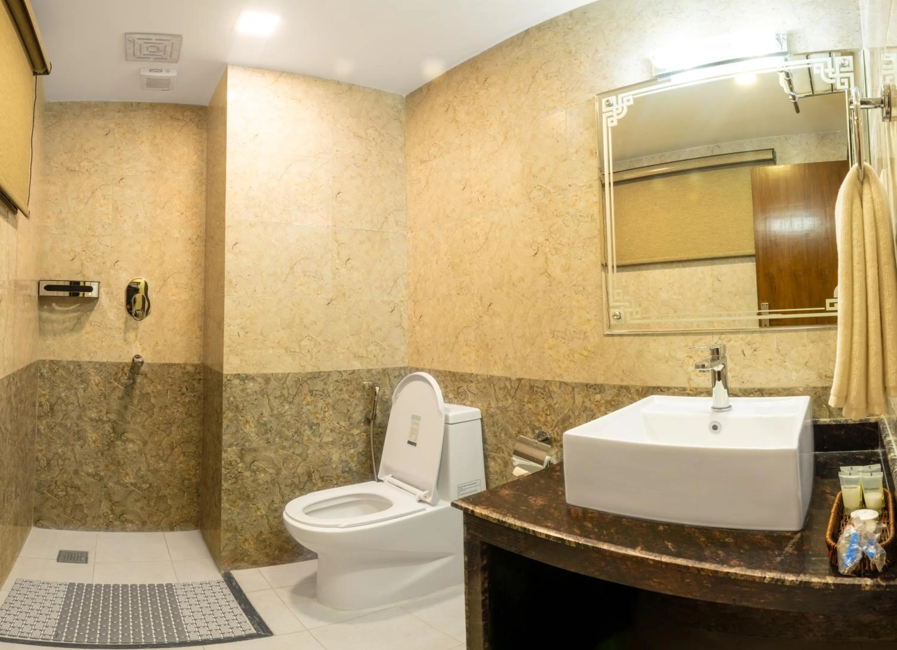 Bathroom in Pokhara Alpine and Springs