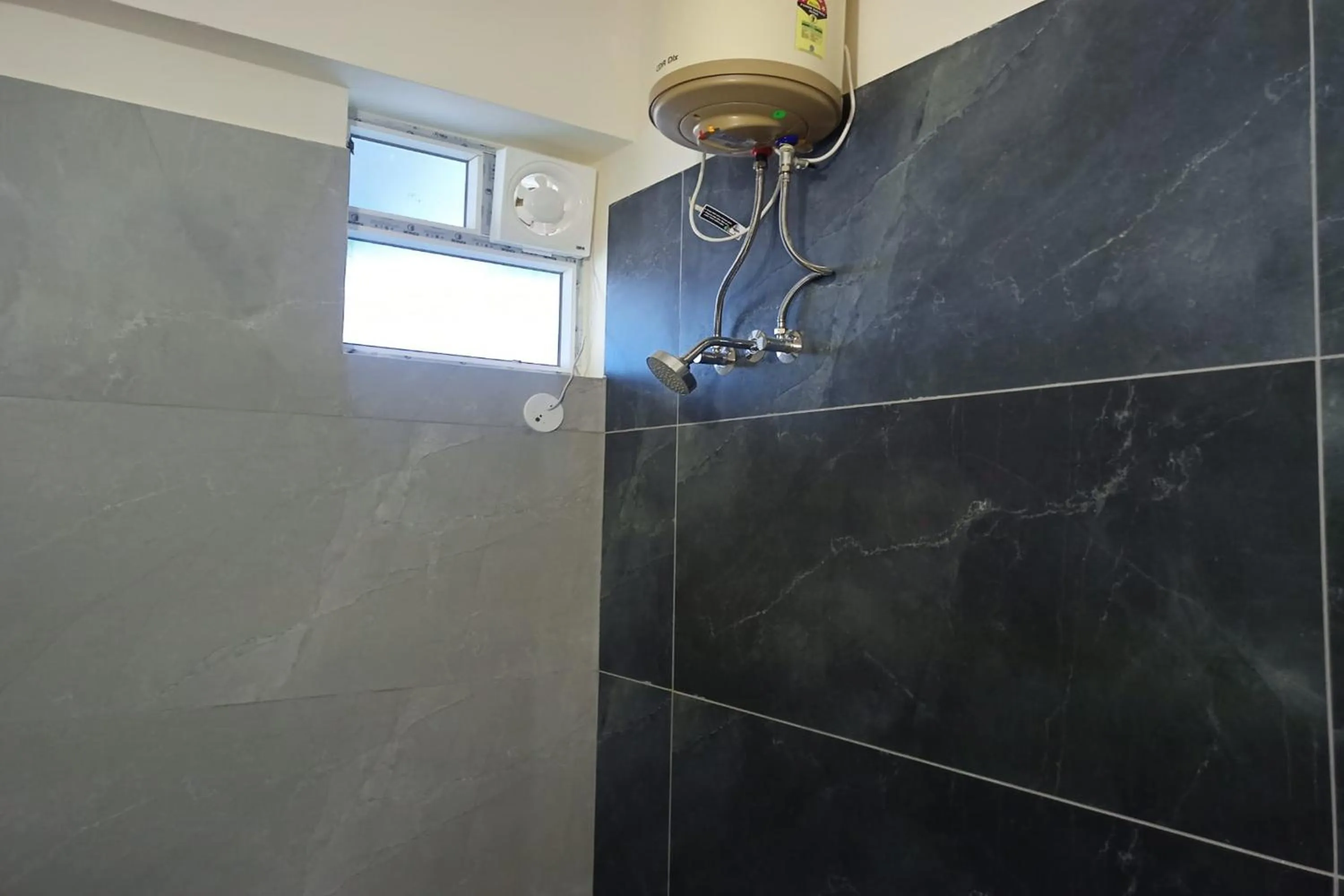 Bathroom in Dundi Mango Mist Resort