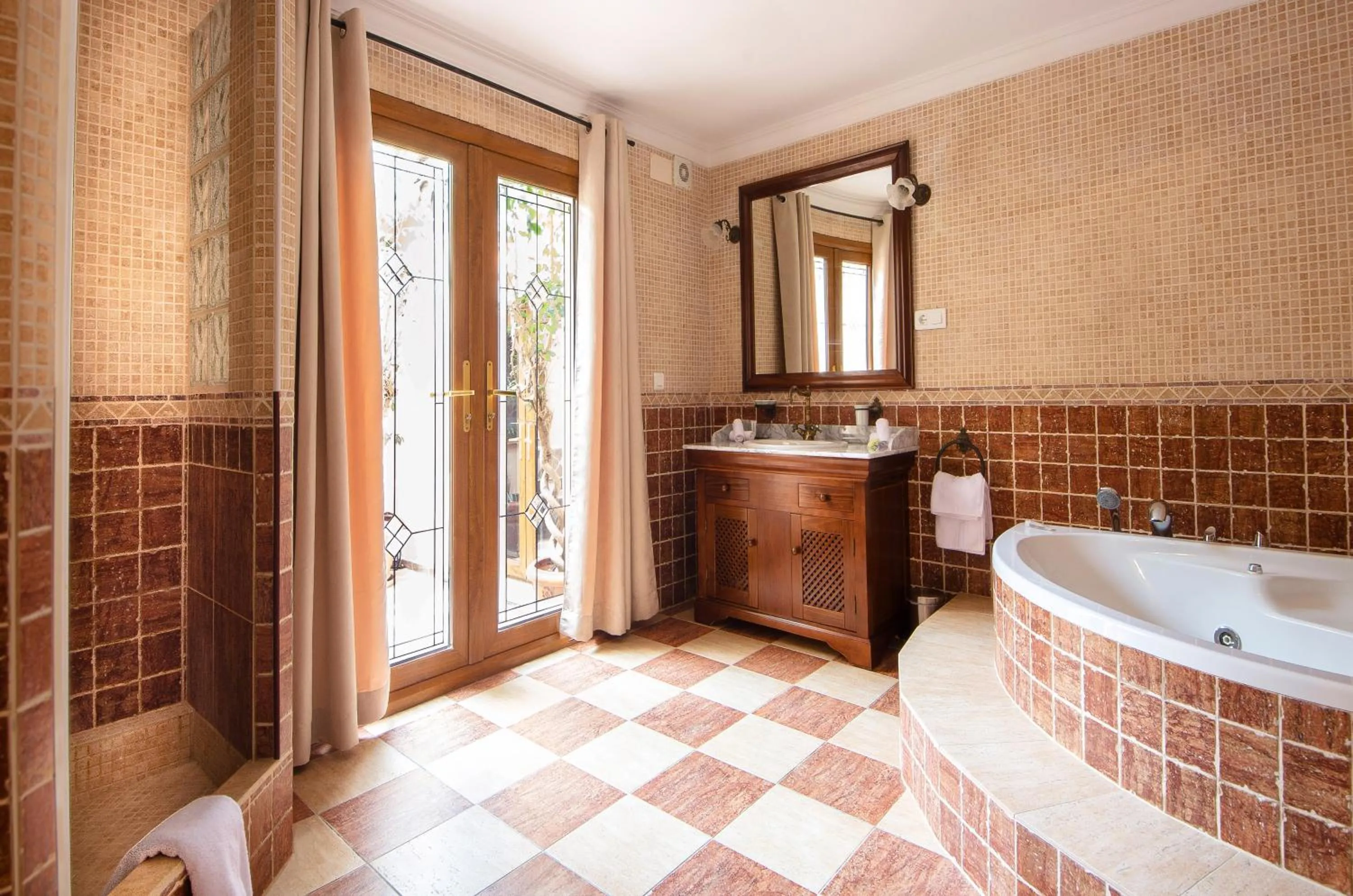 Shower in Villa Conmigo Bed & Breakfast