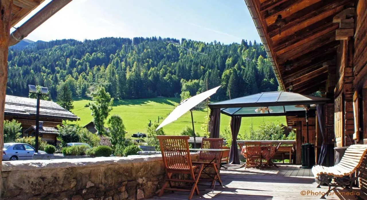 Property building in Chalet le 1791