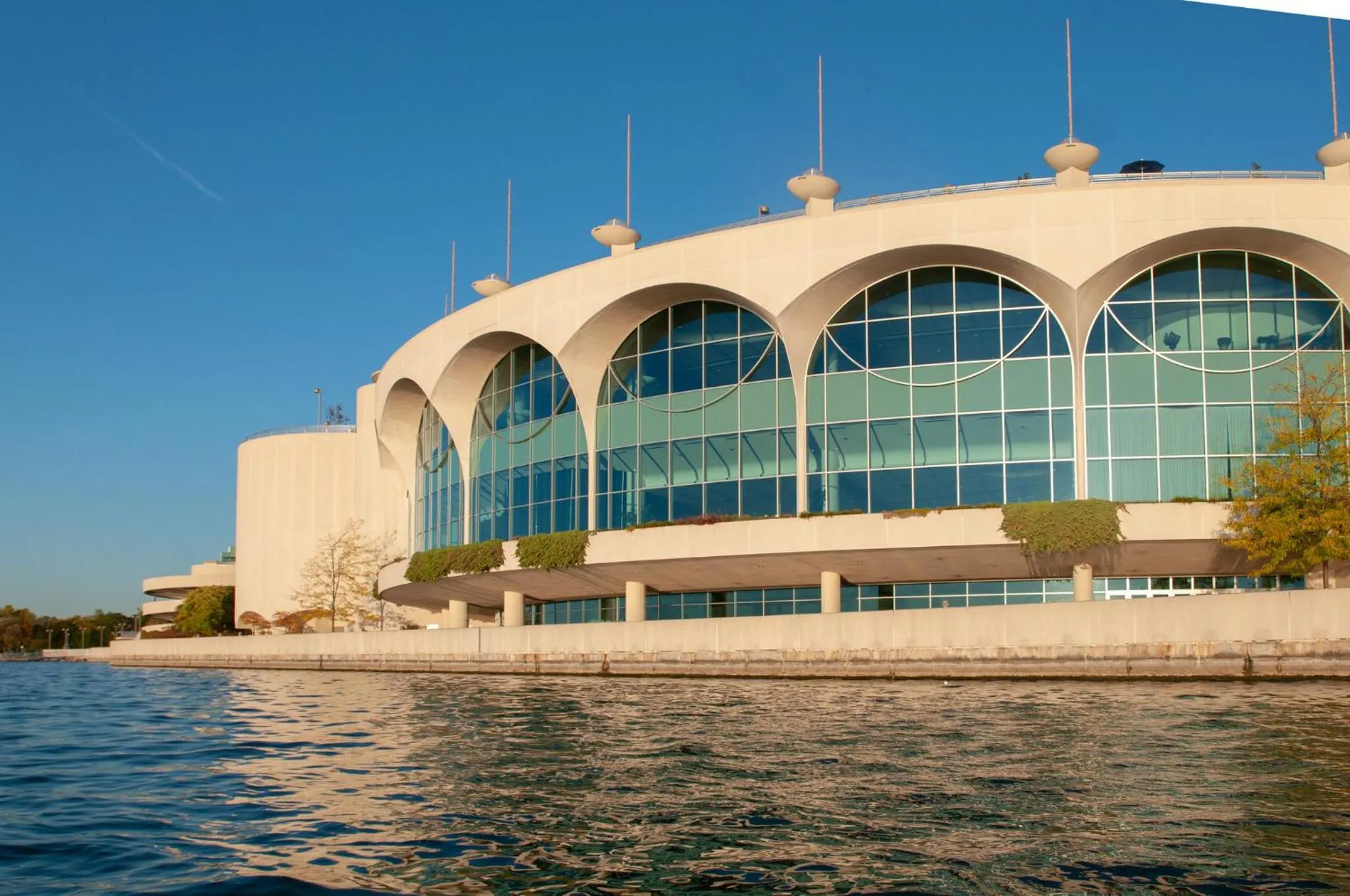 Area and facilities in Holiday Inn Express and Suites Madison Central by IHG