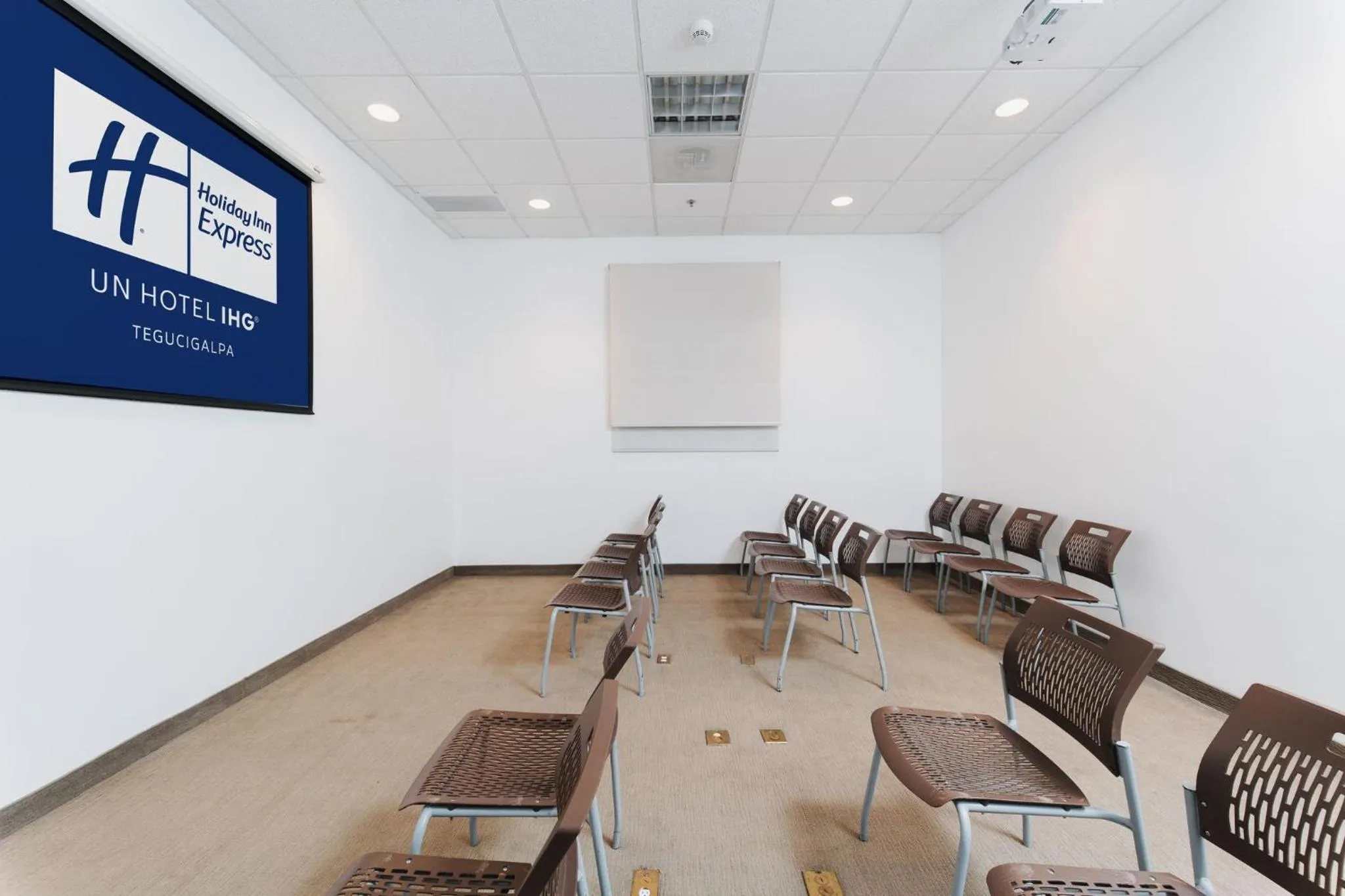 Meeting/conference room in Holiday Inn Express Tegucigalpa by IHG