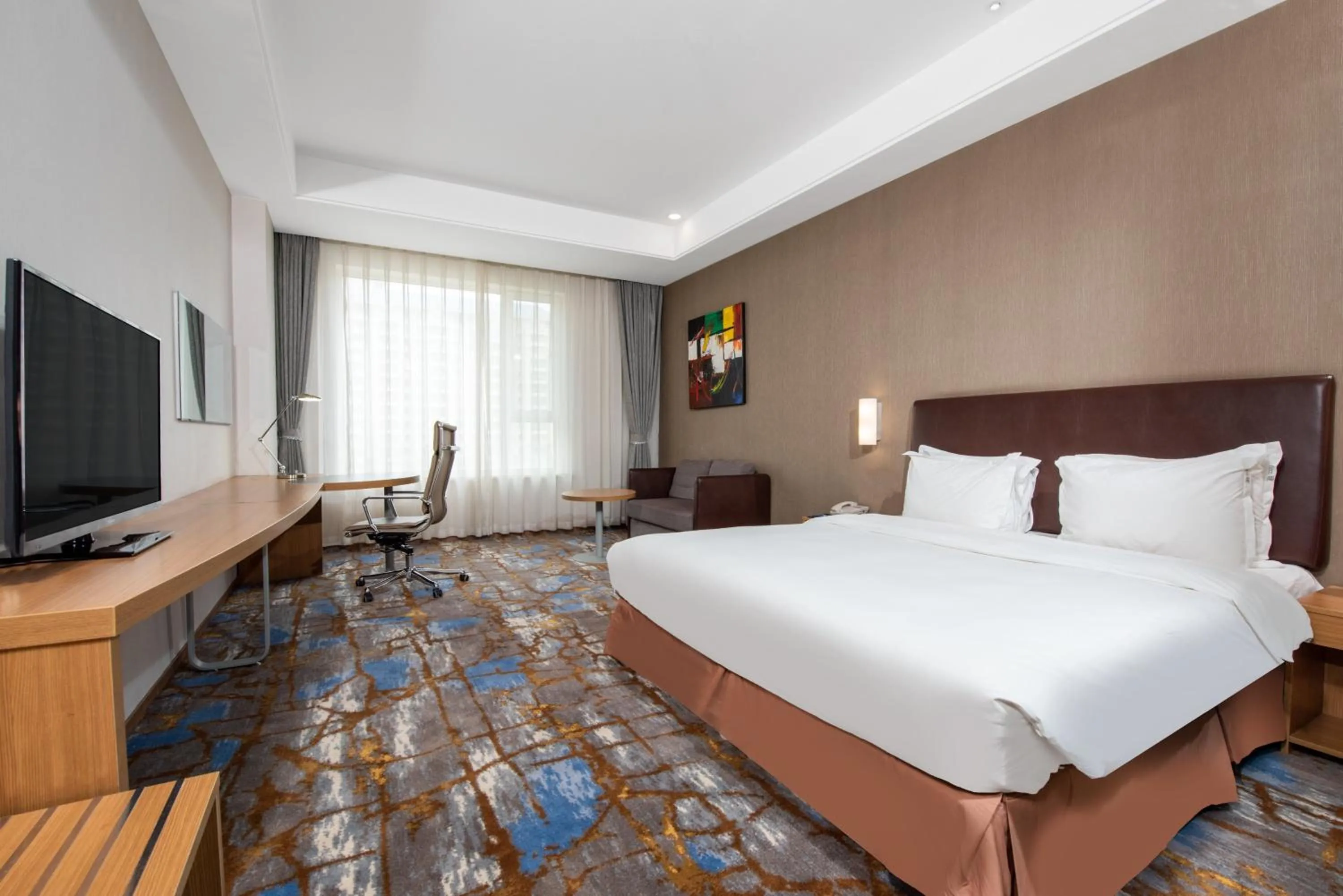 Photo of the whole room, Bed in Holiday Inn Express Ordos Dongsheng by IHG