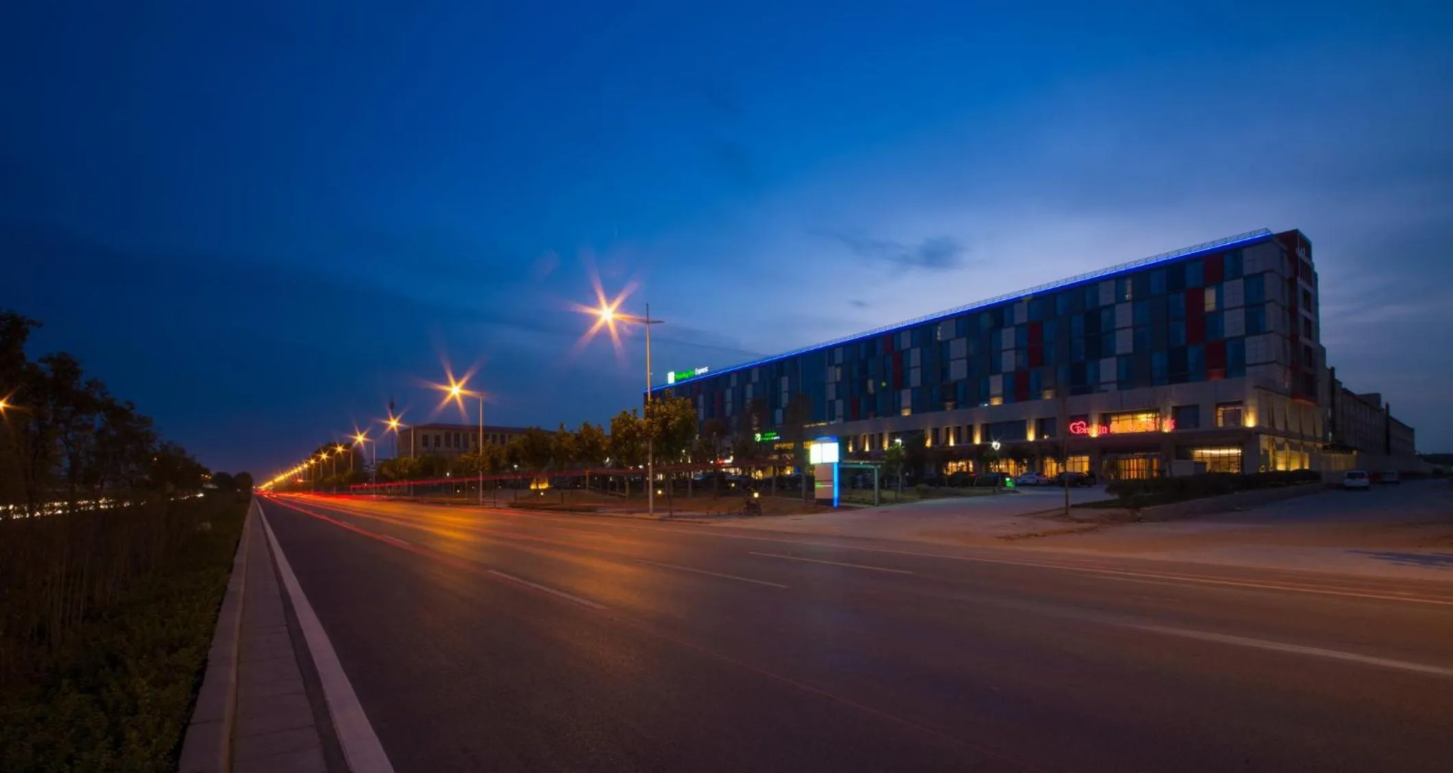 Property building in Holiday Inn Express Zhengzhou Airport by IHG