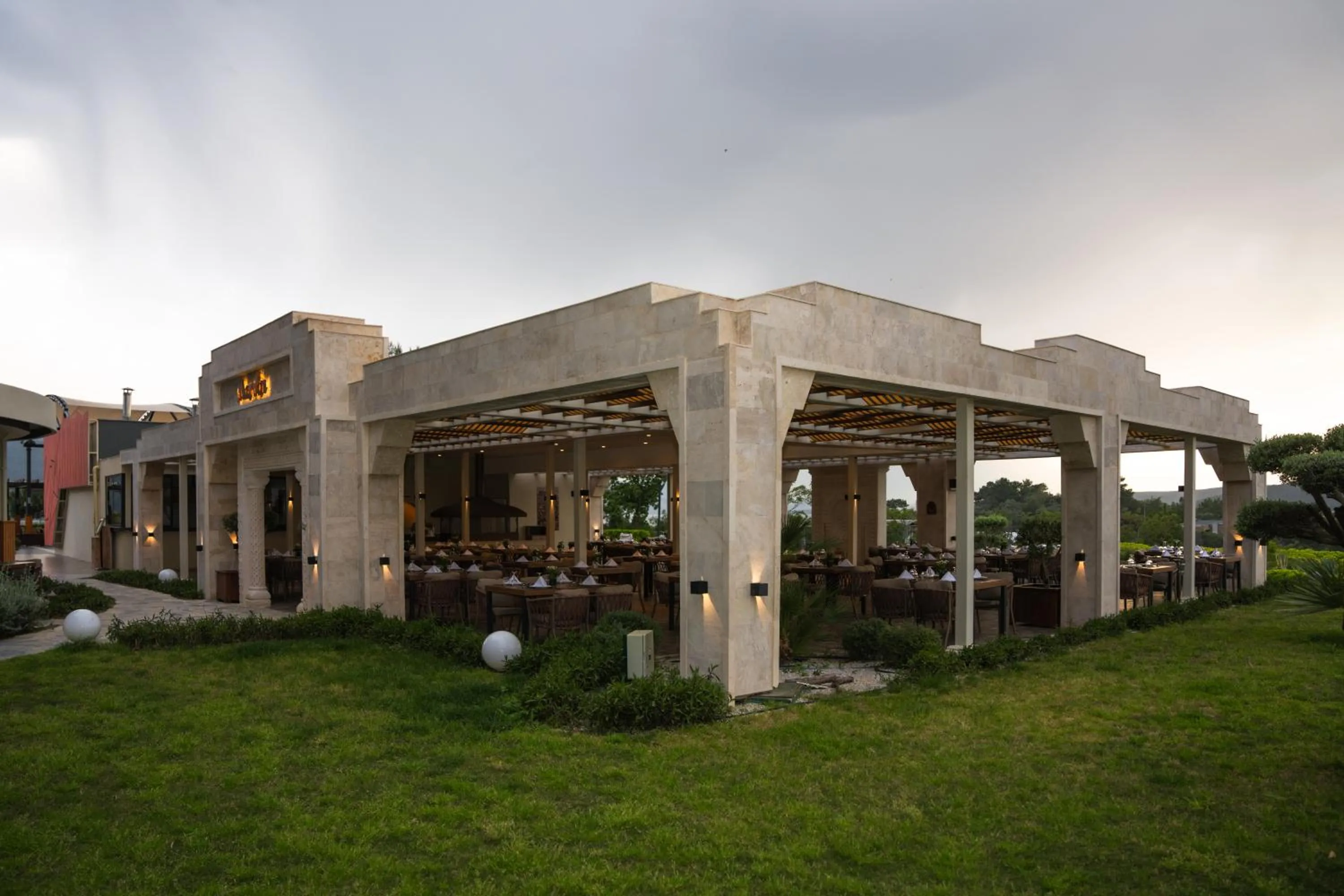 Restaurant/places to eat in La Blanche Island Bodrum