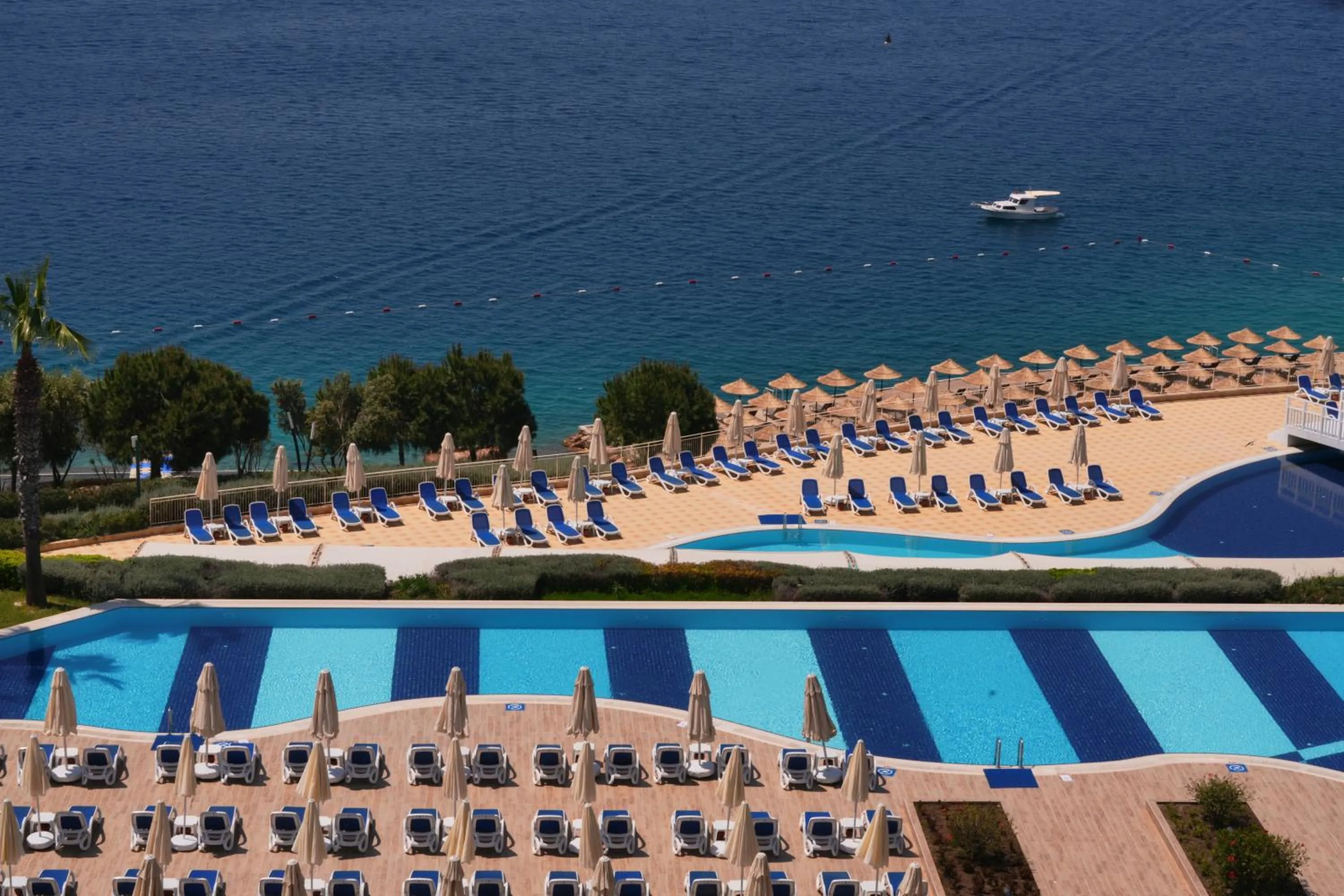 Pool view in La Blanche Island Bodrum