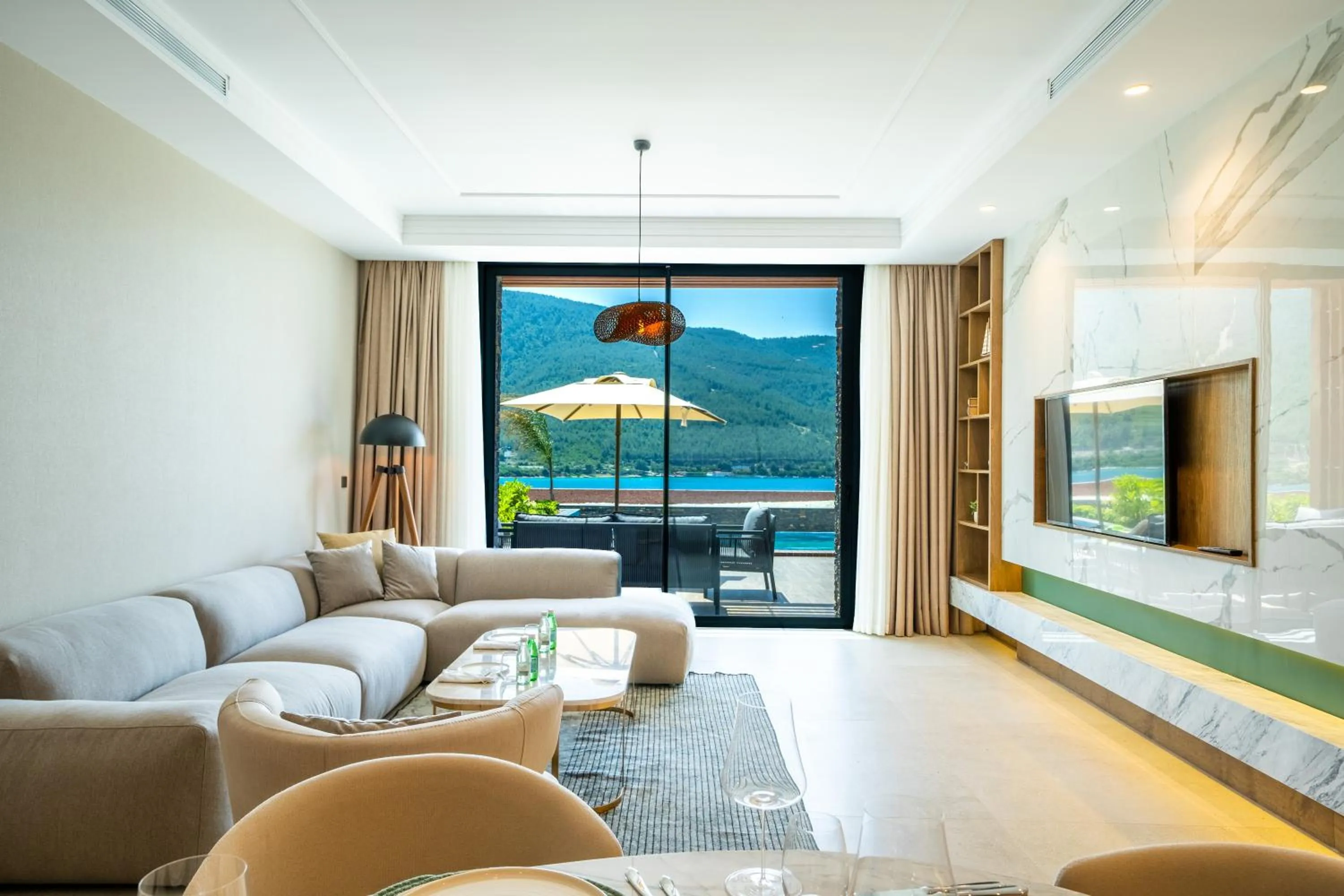 Communal lounge/ TV room in La Blanche Island Bodrum